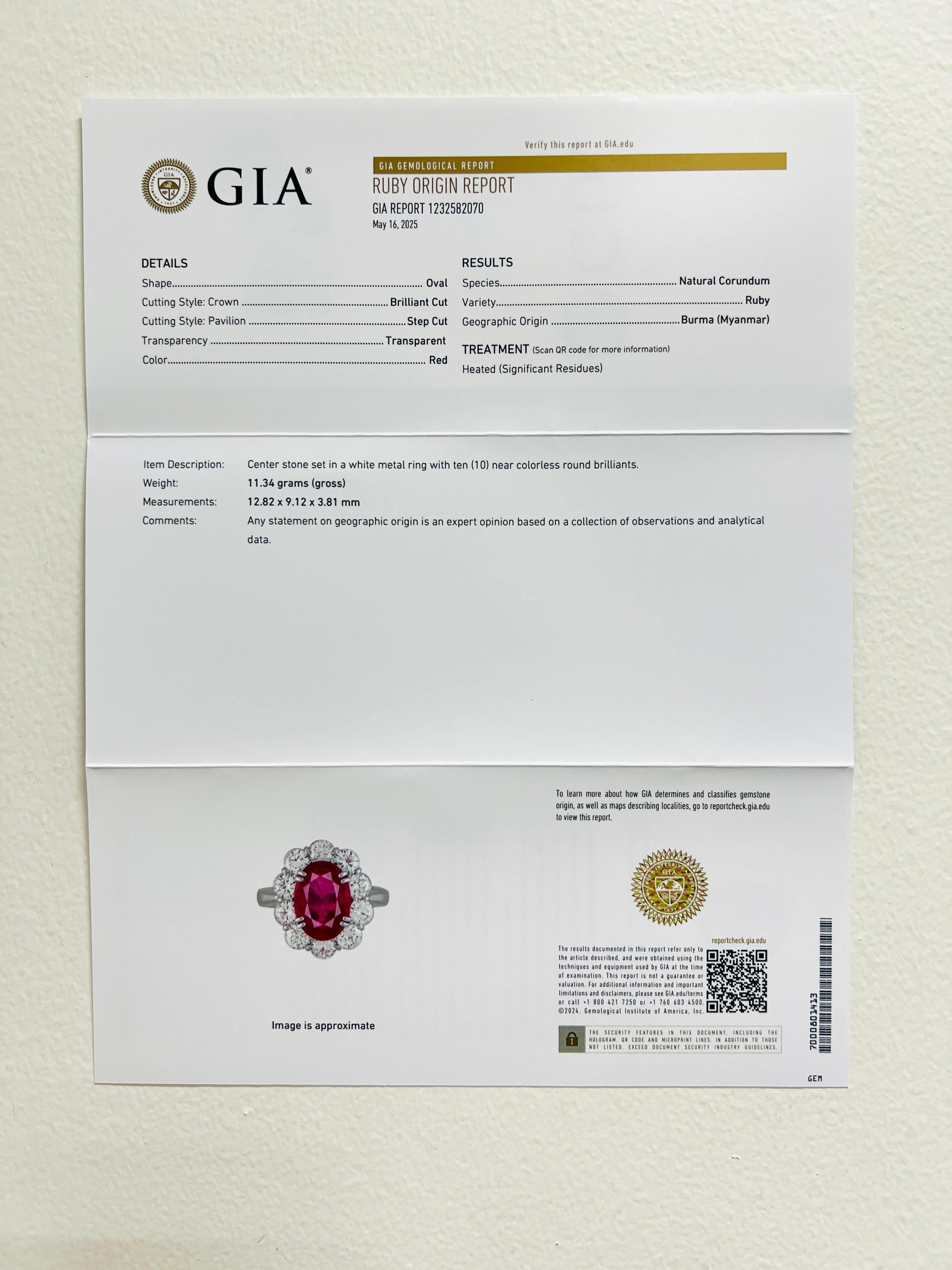 Taglio ovale GIA Heated Ruby Oval and White Diamond Round Ring in Platinum in vendita