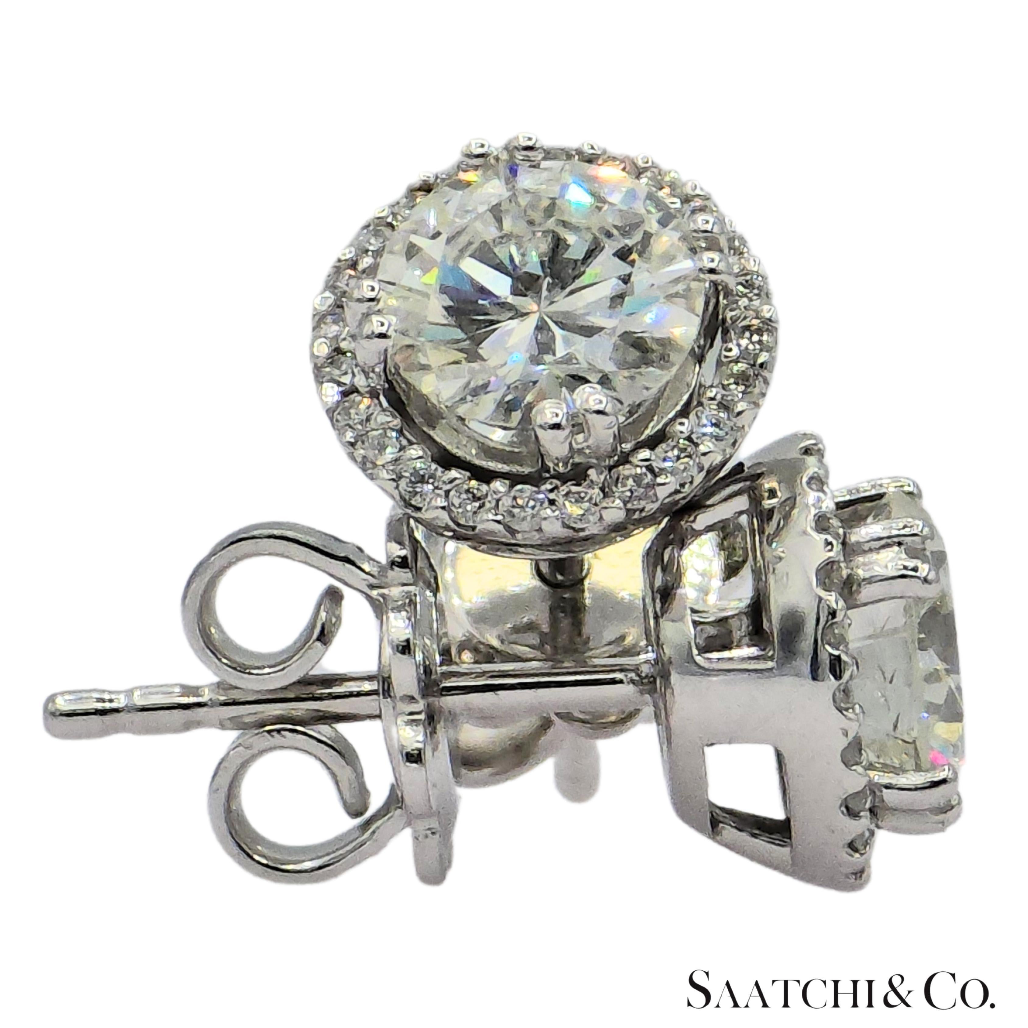 GIA Hilo Stud Orecchino con diamante naturale in oro bianco 18 carati in vendita 1