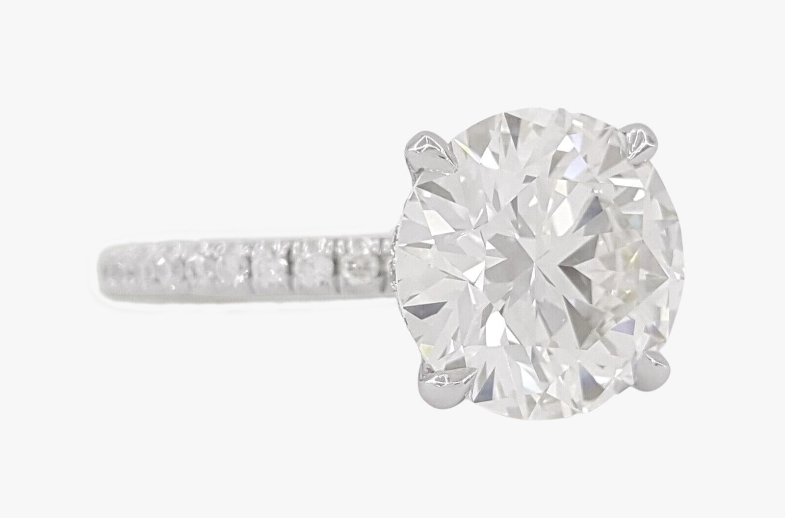 Taille ronde GIA Bague à diamant rond de 3 carats à taille idéale en vente