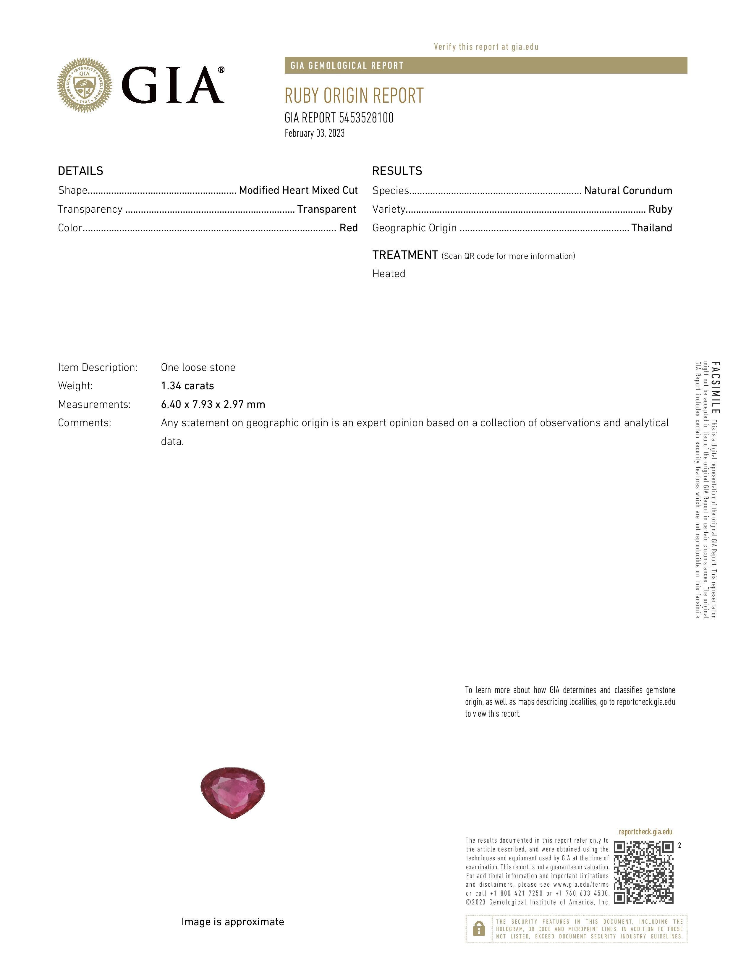 Anillo de platino con rubí tailandés certificado por GIA e IGI de 1,34 ct y diamantes naturales de 0,34 ct Corte pera en venta