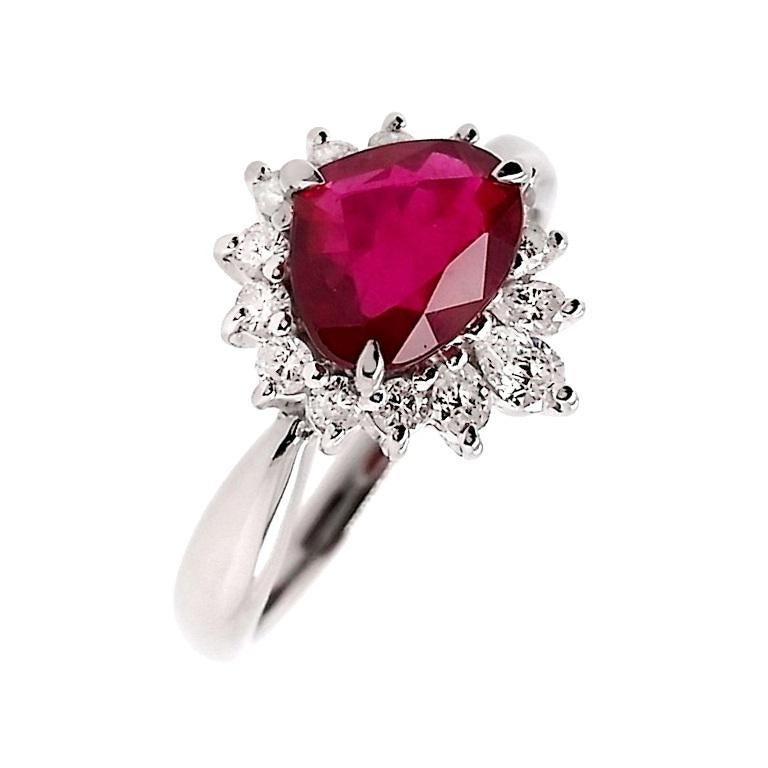 Anillo de platino con rubí tailandés certificado por GIA e IGI de 1,34 ct y diamantes naturales de 0,34 ct en venta 2