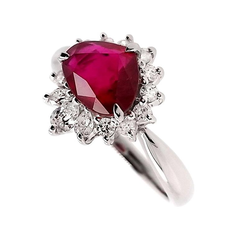 Anillo de platino con rubí tailandés certificado por GIA e IGI de 1,34 ct y diamantes naturales de 0,34 ct en venta 4