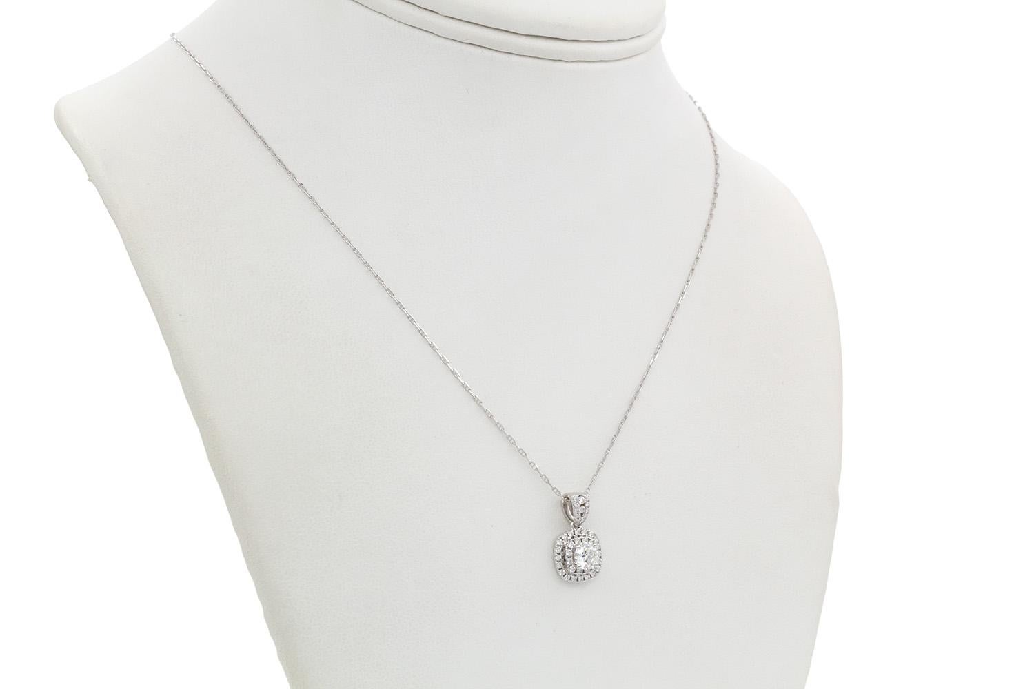GIA Internally Flawless 18k White Gold & Diamond Pendant Necklace 0.85ctw In New Condition For Sale In Tustin, CA