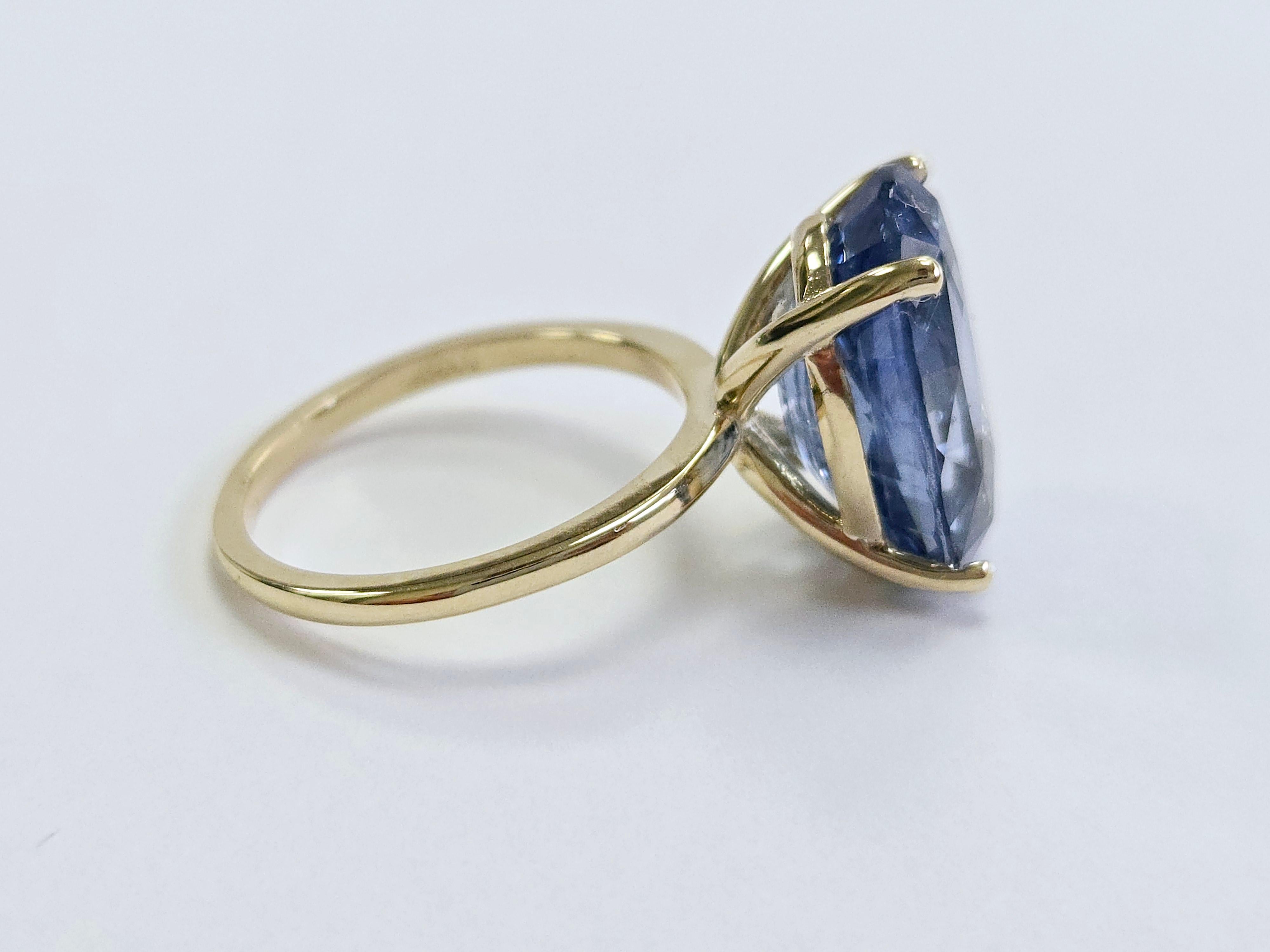 Bague en or jaune 14 carats avec saphir ovale naturel de 11,78 carats certifié GIA en vente 1