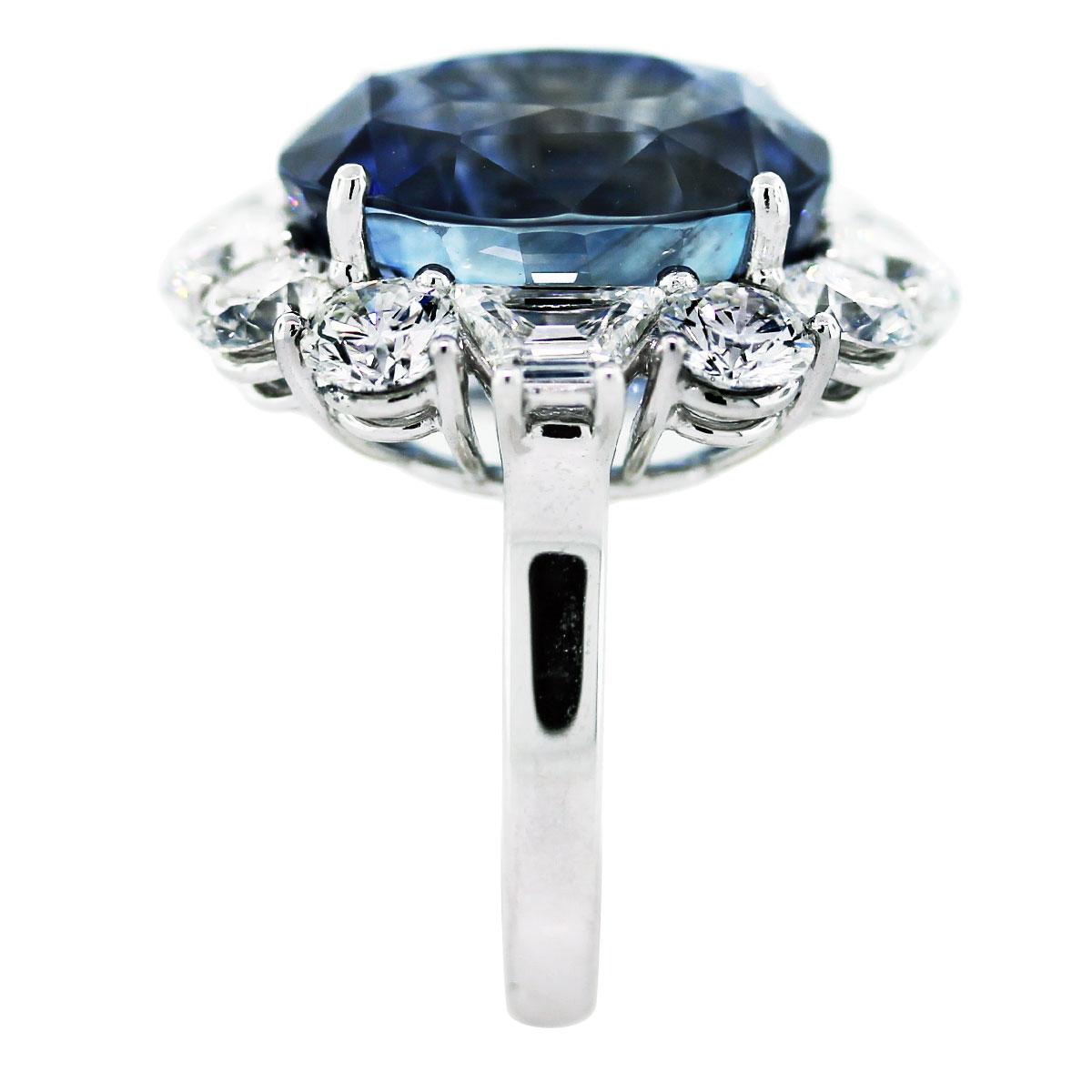 Moderne Bague en platine avec saphir bleu ovale de 18,28 carats certifié GIA, en stock en vente