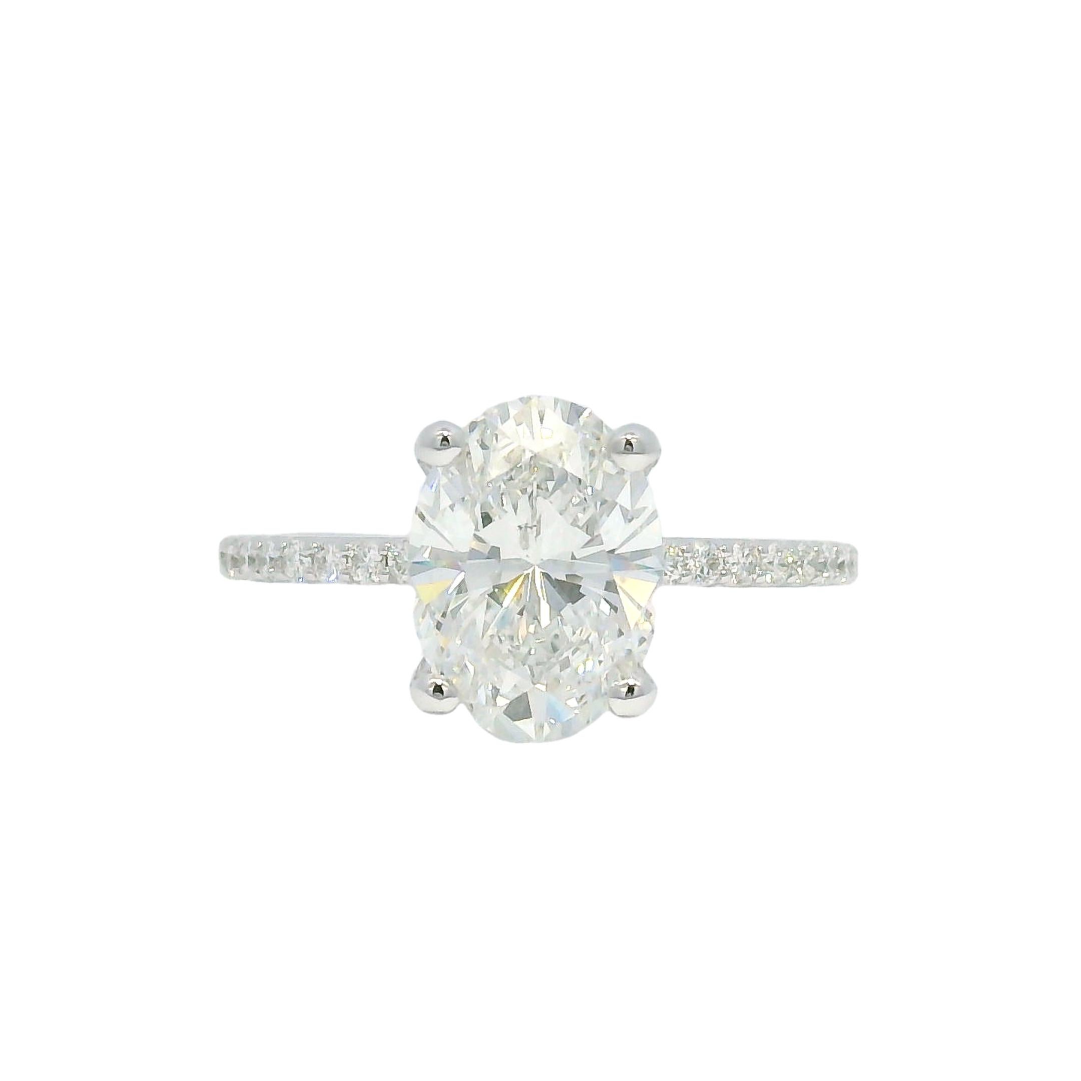 GIA Bague de fiançailles en or blanc 14k avec diamant naturel de 2,21 carats de taille ovale

Bague à diamant ovale GIA : Cette bague est très tendance actuellement, car les ovales sont l'une des formes de diamant les plus populaires pour les