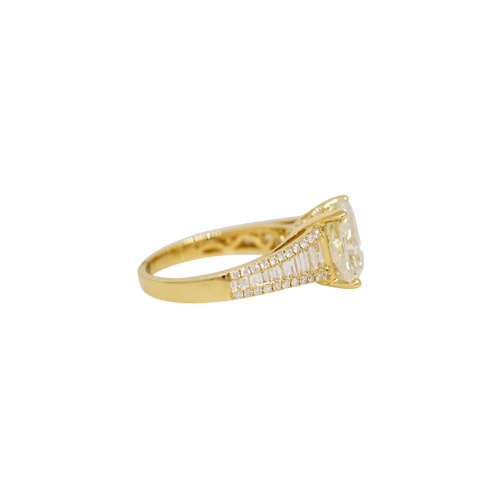 Women's GIA Natural 3.01 Carat Radiant Cut Diamond 18-Karat Engagement Ring In Stock For Sale