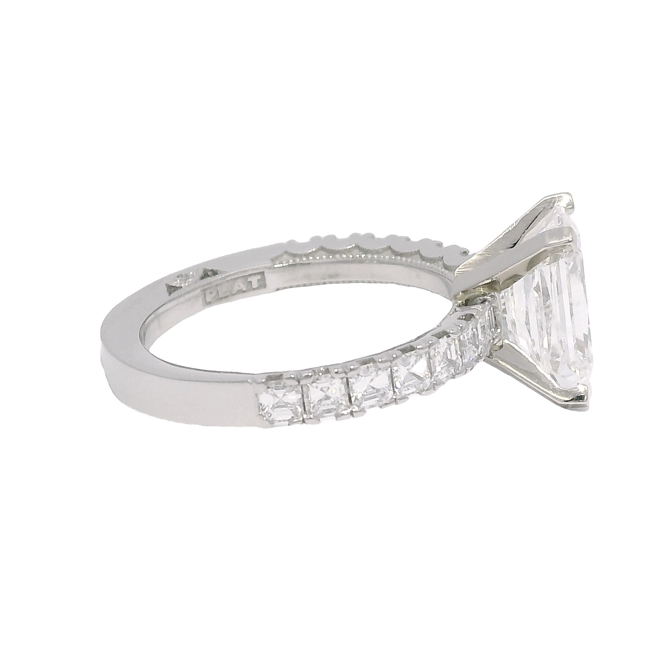 Women's GIA Natural 3.01 Carat Radiant-Cut Diamond Platinum Engagement Ring In Stock For Sale