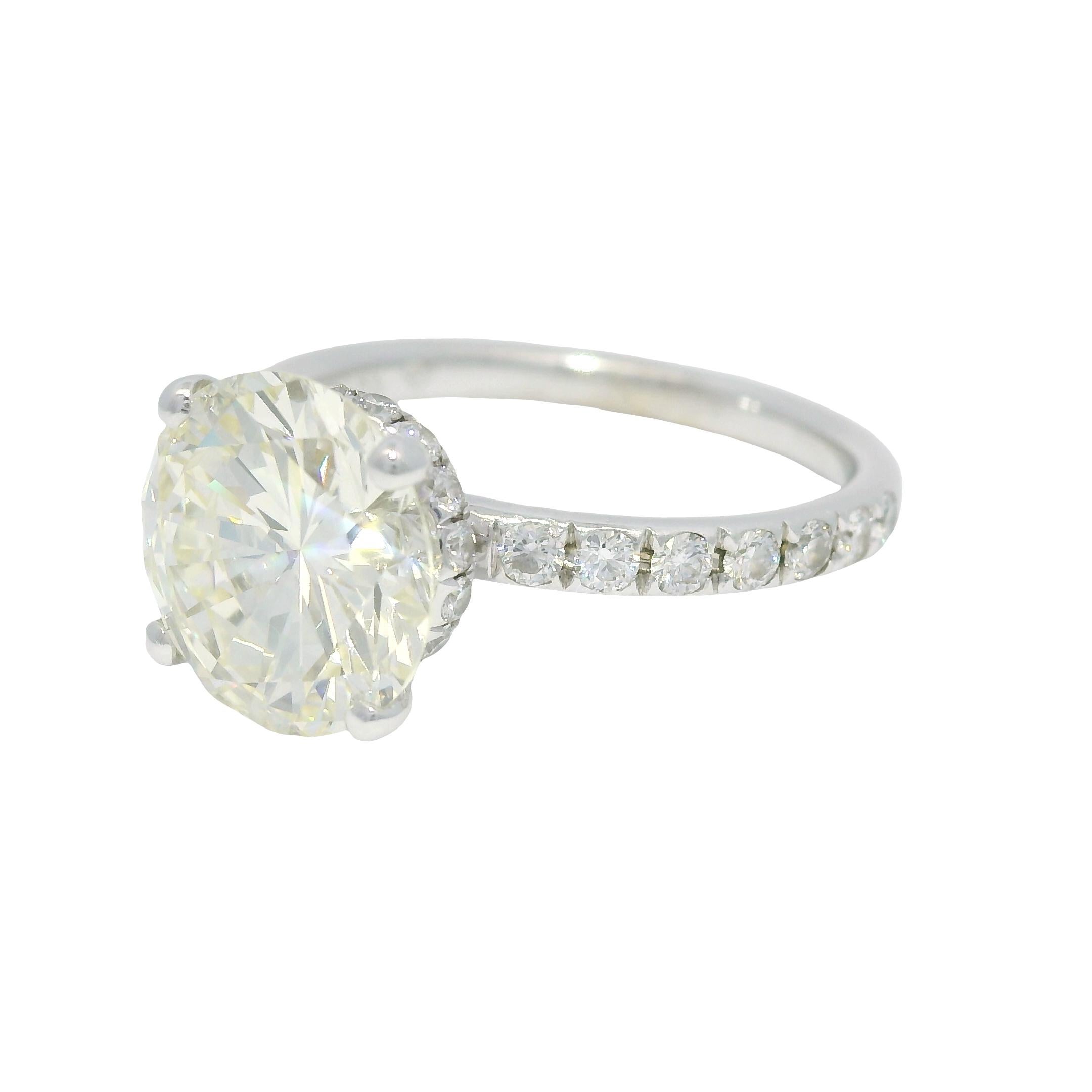 GIA Nature 3.06 Carat Round Brilliante Diamond 18-Karat Engagement Ring In Stock en vente 1