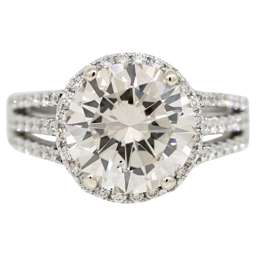 Anello di fidanzamento GIA Nature da 4,49 carati con diamante tondo Brilliante 18 carati In stock