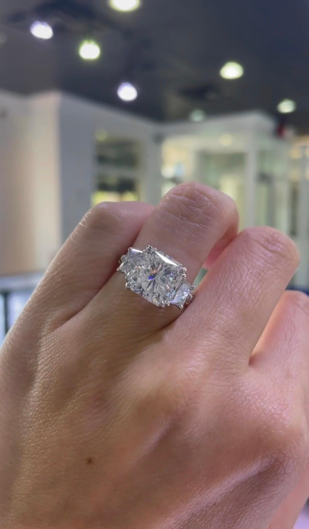 Bague de fiançailles en platine avec diamant naturel taille radiant de 6,53 carats certifié GIA, en stock en vente 2