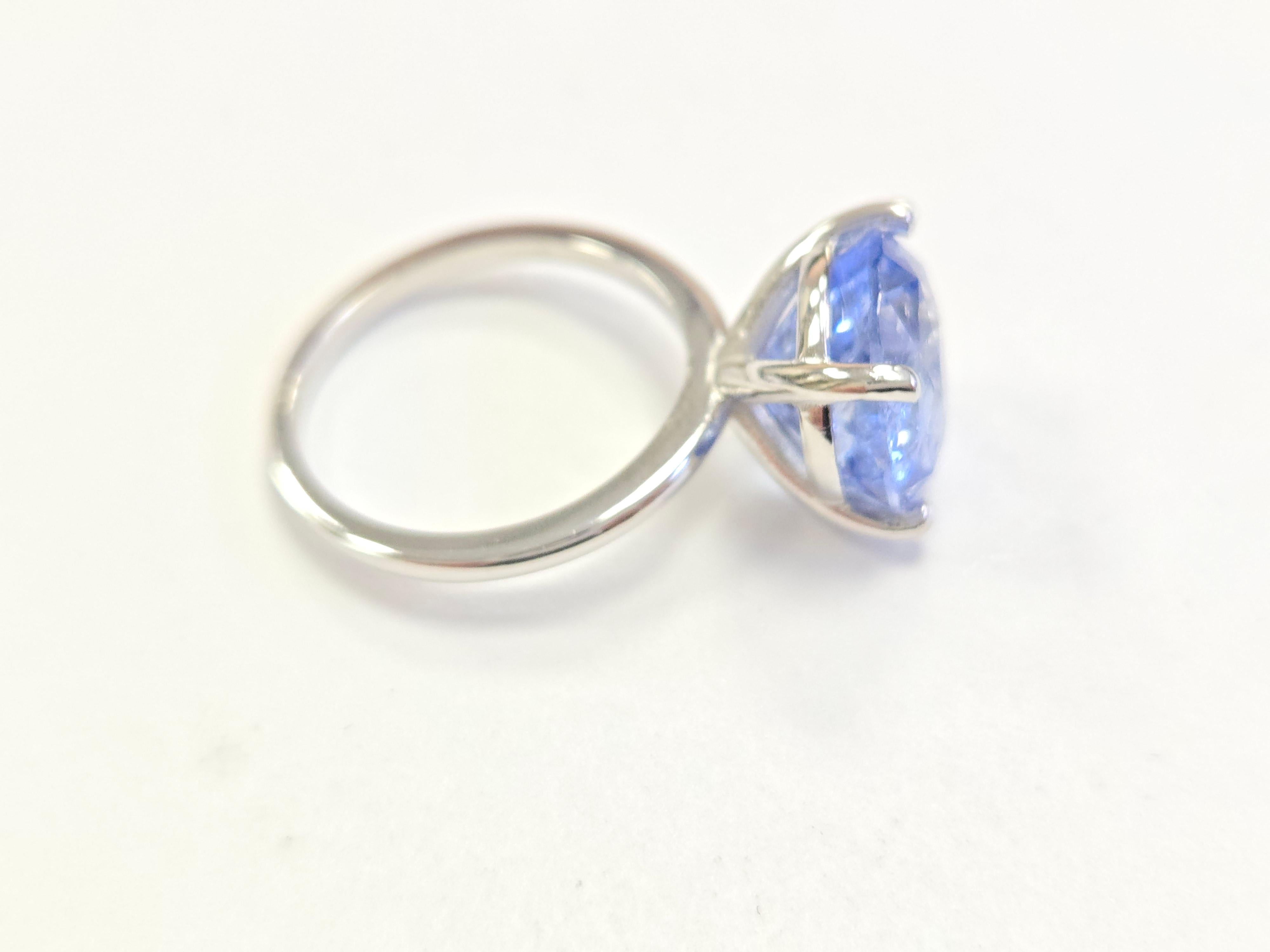 GIA Natural 8.48 Carats Round Shape Sapphire Ring 14 Karat White Gold 1