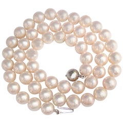 GIA Natural Akoya White Pearls Necklace 18 Karat Gold Ball Clasp