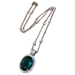 GIA Natürlicher Smaragd 11,76 Karat Anhänger mit Diamanten in 18k Weißgold