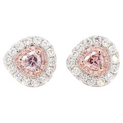 Boucles d'oreilles en or serties de diamants GIA naturels de couleur rose brunâtre en forme de cœur, d'un poids total de 0,76 carat