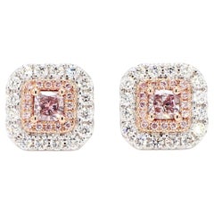 Orecchini in oro con diamanti GIA Natural Fancy Brownish Pink Radiant da 1,10 carati in totale