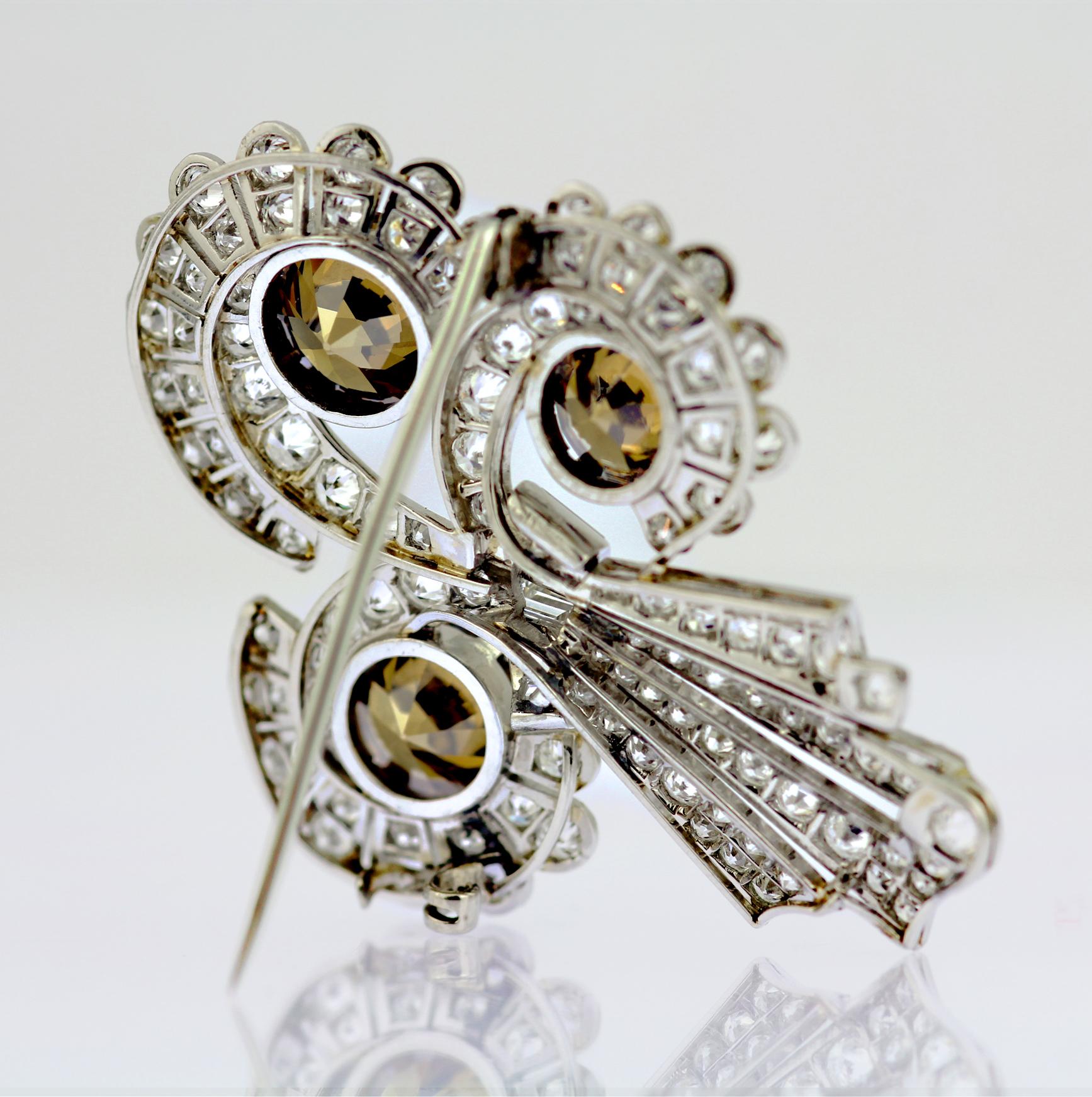 GIA Natural Fancy Deep Yellow Brown and White Diamond Antique Decorative Brooch In Good Condition For Sale In London, GB