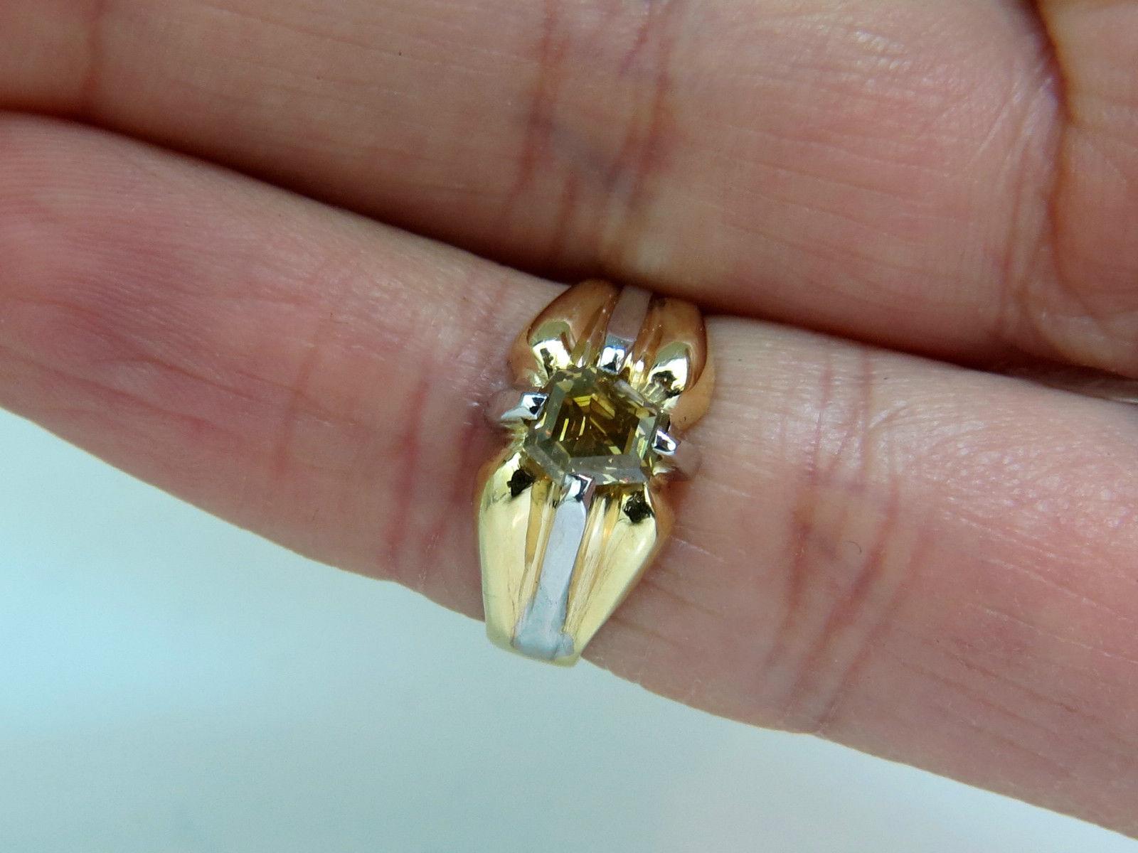 GIA Natural Fancy Green Yellow Brown 1.00 Carat Diamond Ring 18 Karat For Sale 4
