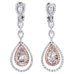 Boucles d'oreilles pendantes en or platine avec diamant naturel de couleur rose clair GIA