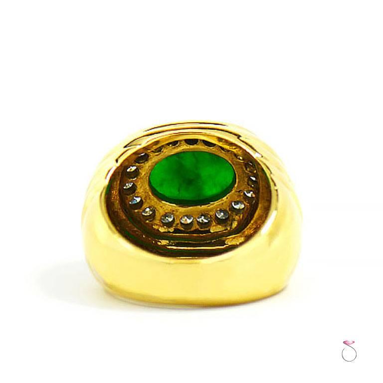 GIA Natural Green Jadeite Jade and Diamond Ring, 18 Karat Yellow Gold For Sale 4