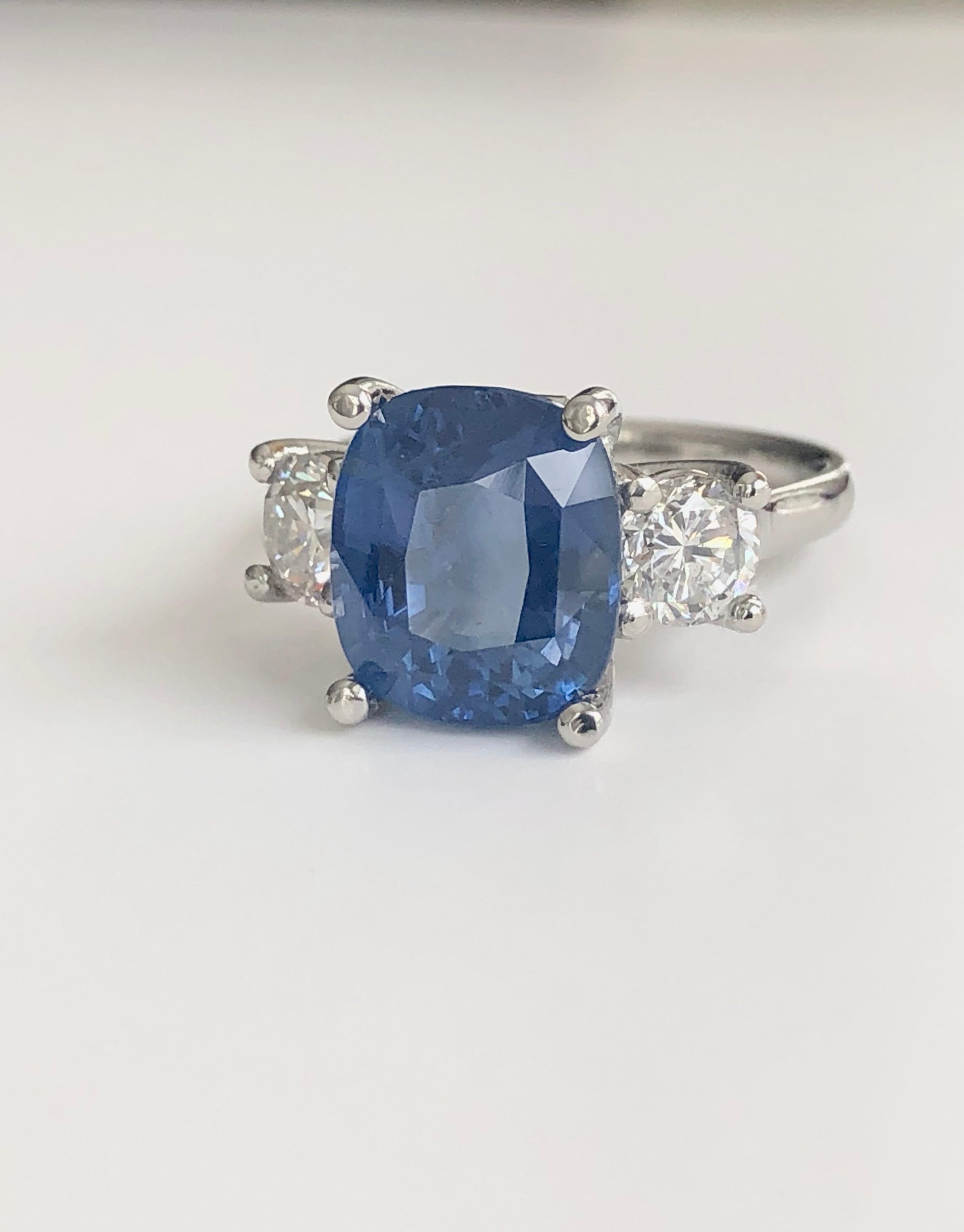 GIA Natural No Heat Ceylon Sapphire and Diamond Engagement Platinum Ring For Sale 5