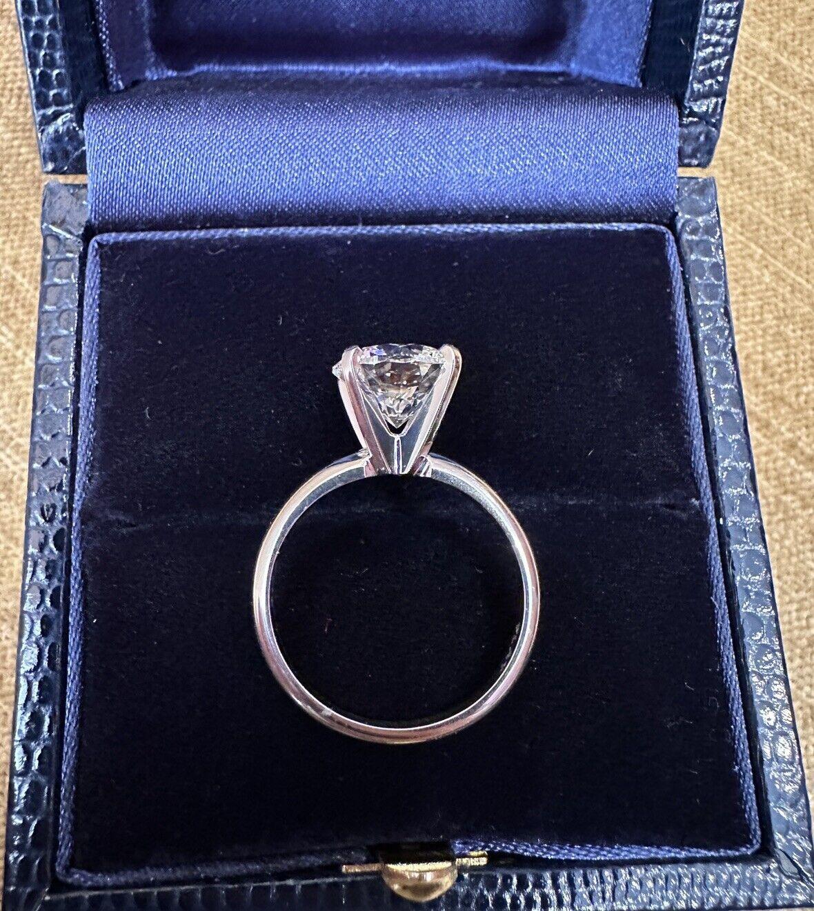 Women's GIA Natural Round Brilliant Diamond 2.58 carat J-VS2 Ring in Platinum For Sale