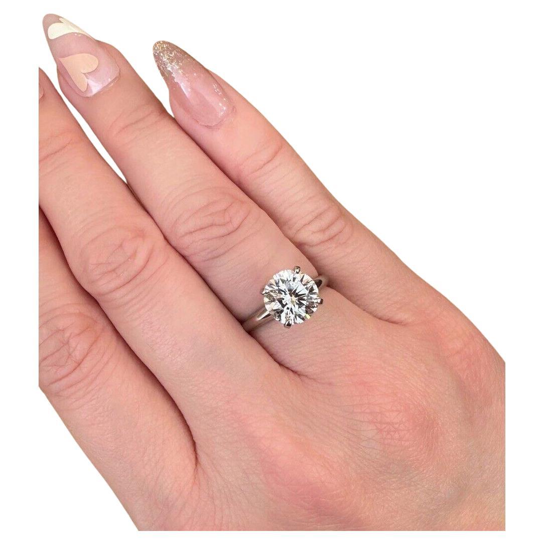 GIA Natural Round Brilliant Diamond 2.58 carat J-VS2 Ring in Platinum For Sale