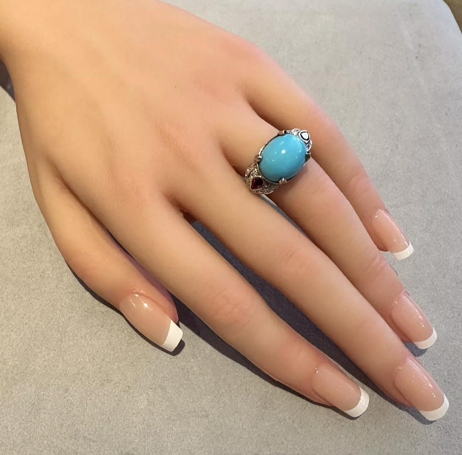 Cabochon Anello GIA con turchese naturale, rubino e diamanti in oro bianco 18 carati in vendita
