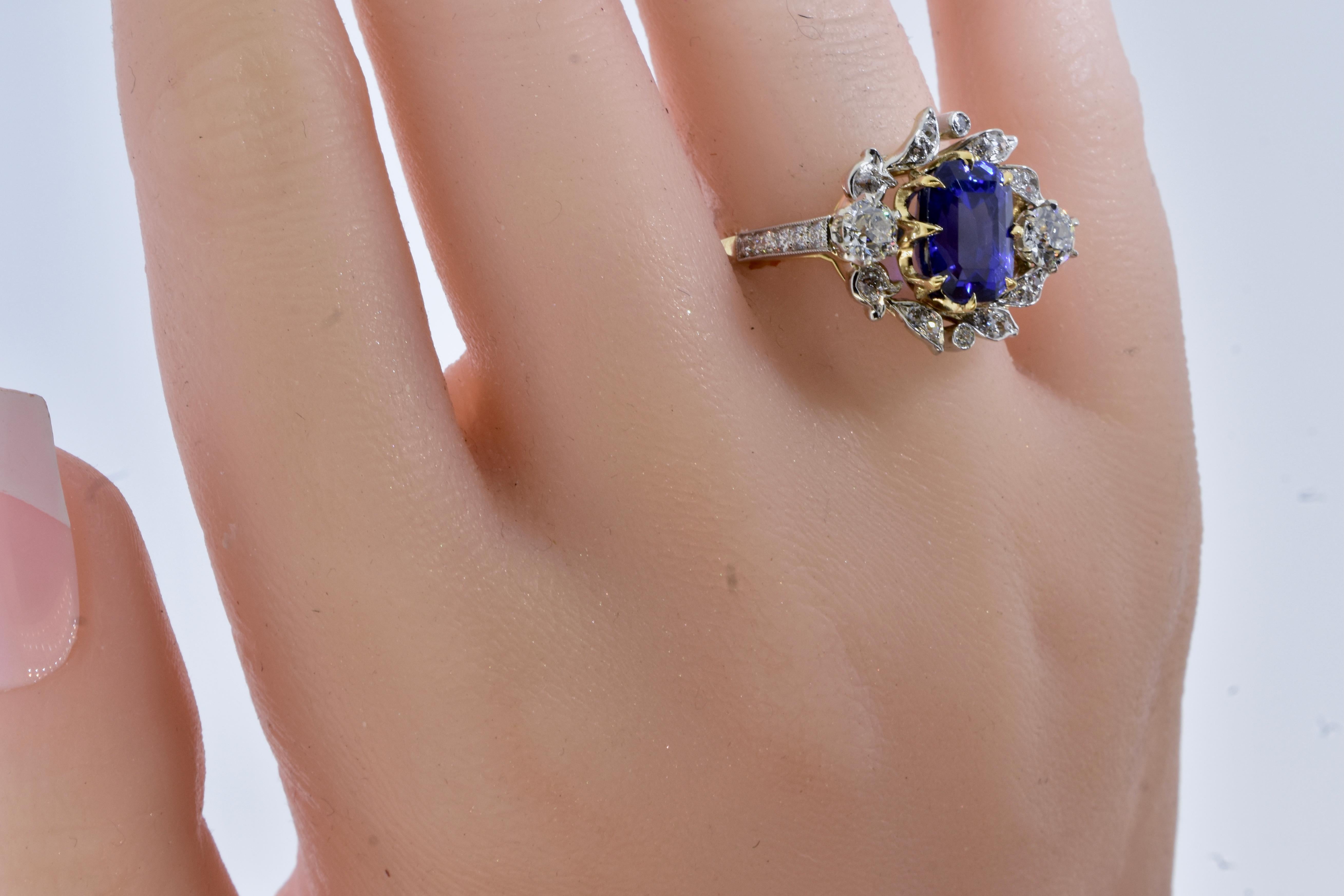 GIA Natural Unheated Ceylon Sapphire 4.54 cts. & Diamond Antique Ring, c. 1920 In Excellent Condition In Aspen, CO