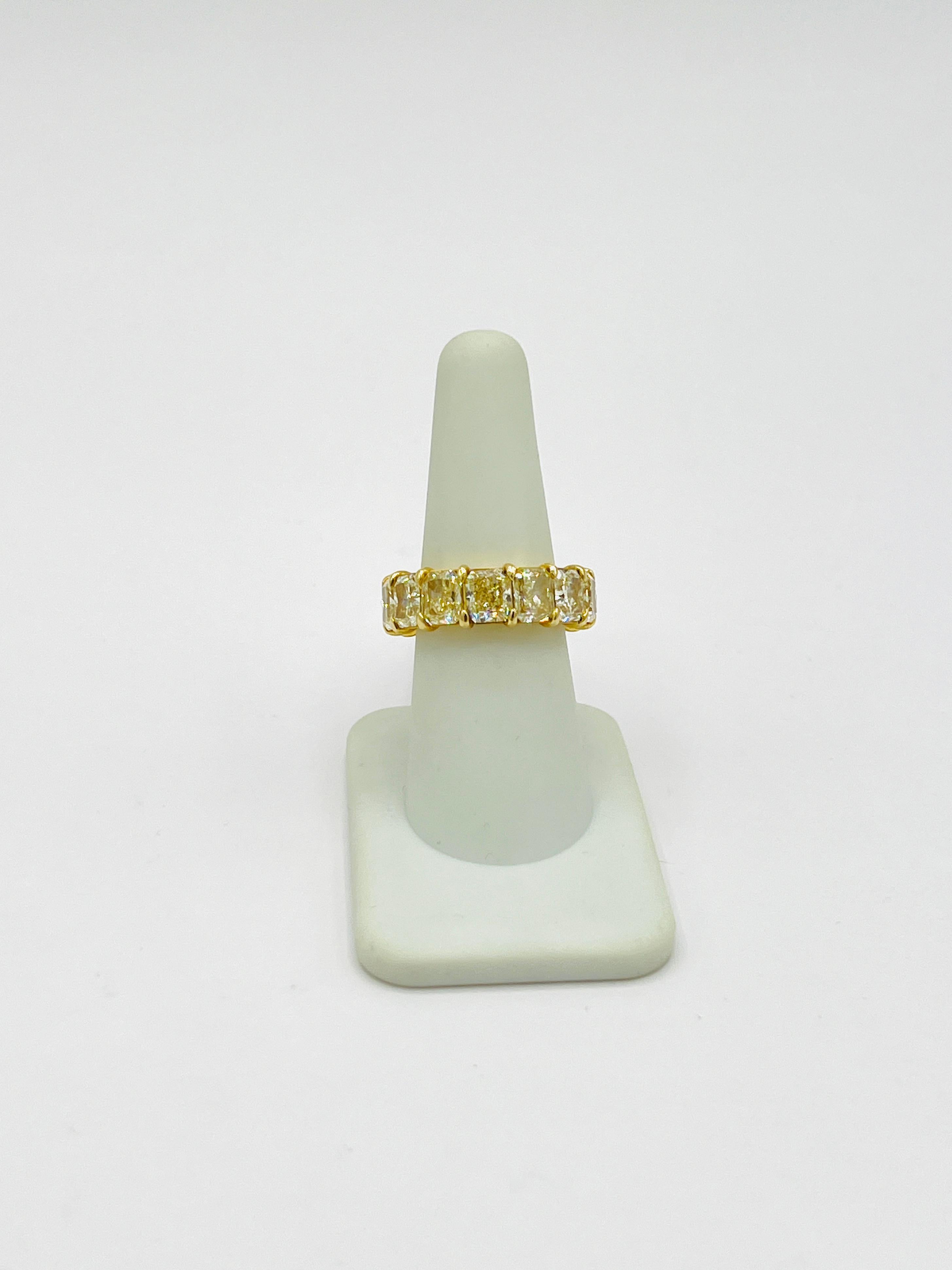 GIA Natural Yellow Diamond Radiant Eternity Band Ring in 18K Yellow Gold In New Condition For Sale In Los Angeles, CA