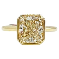 GIA Natural Yellow Radiant Diamond Bezel Ring in 18K Yellow Gold