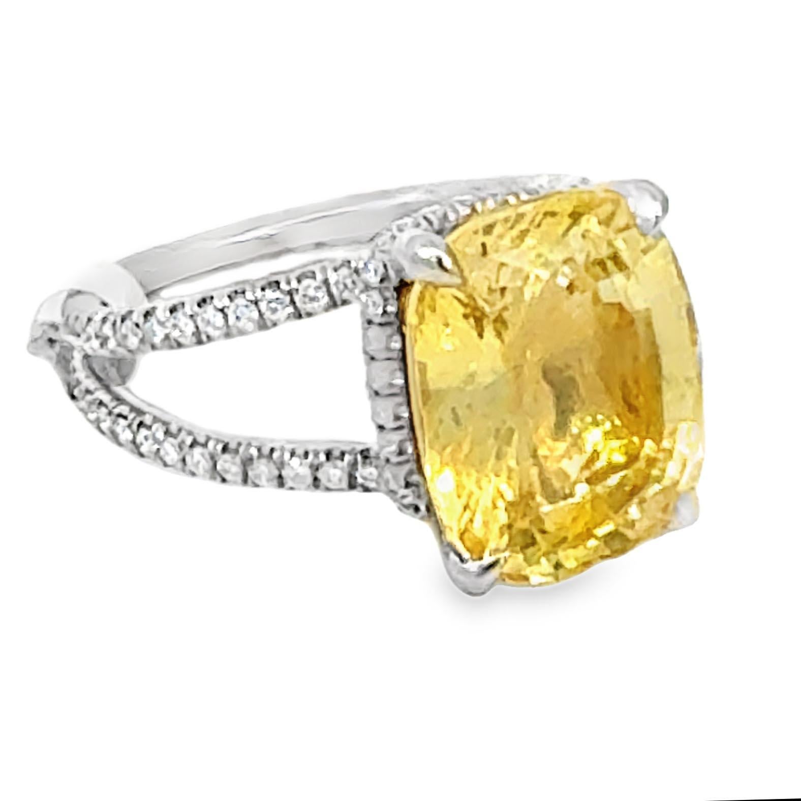GIA-Cocktailring mit unbehandeltem 10,19 Karat gelbem Sri Lanka-Saphir Damen im Angebot