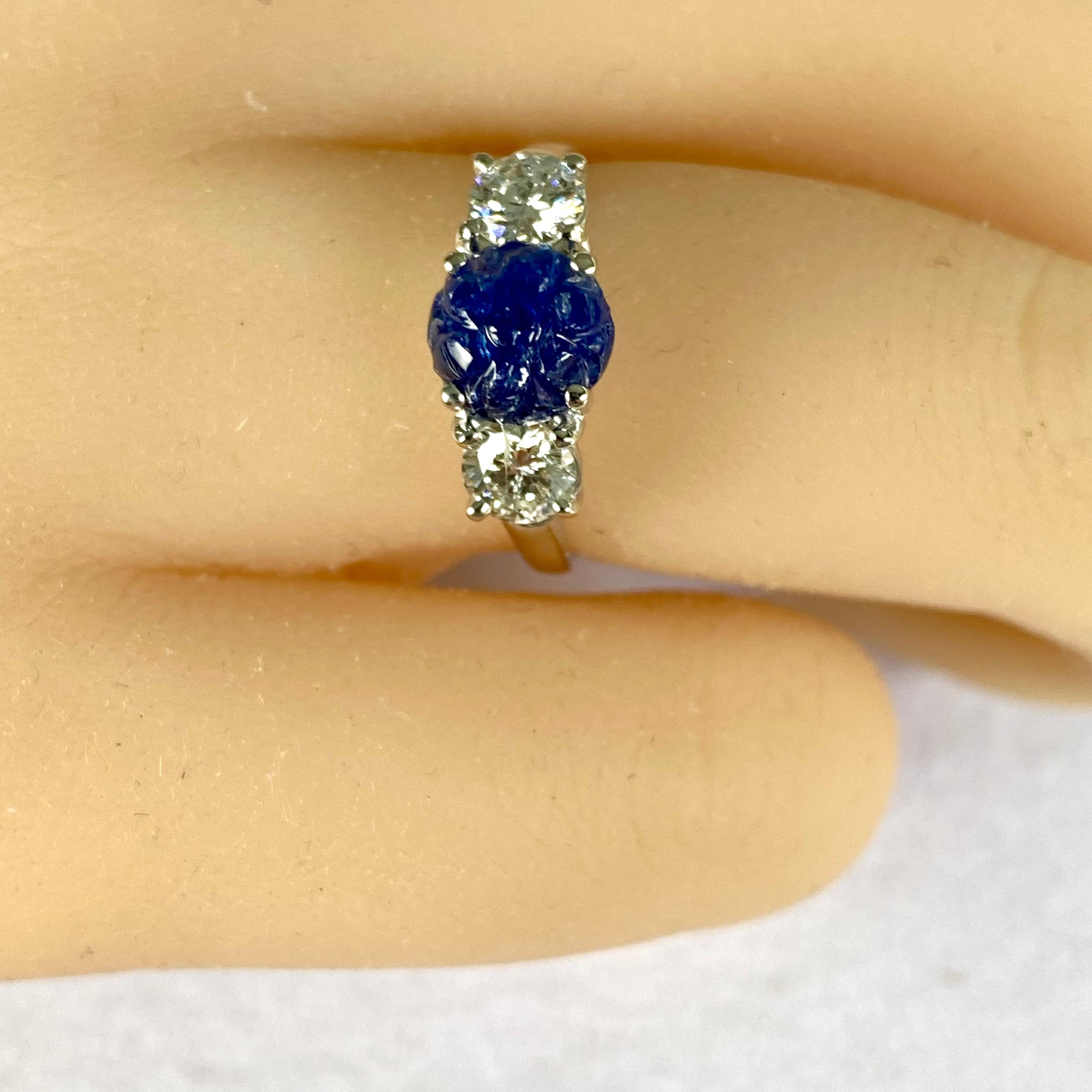 GIA No Heat Burma Carved Sapphire 1.05 Two Diamonds 0.71 Carat Platinum Ring  For Sale 4