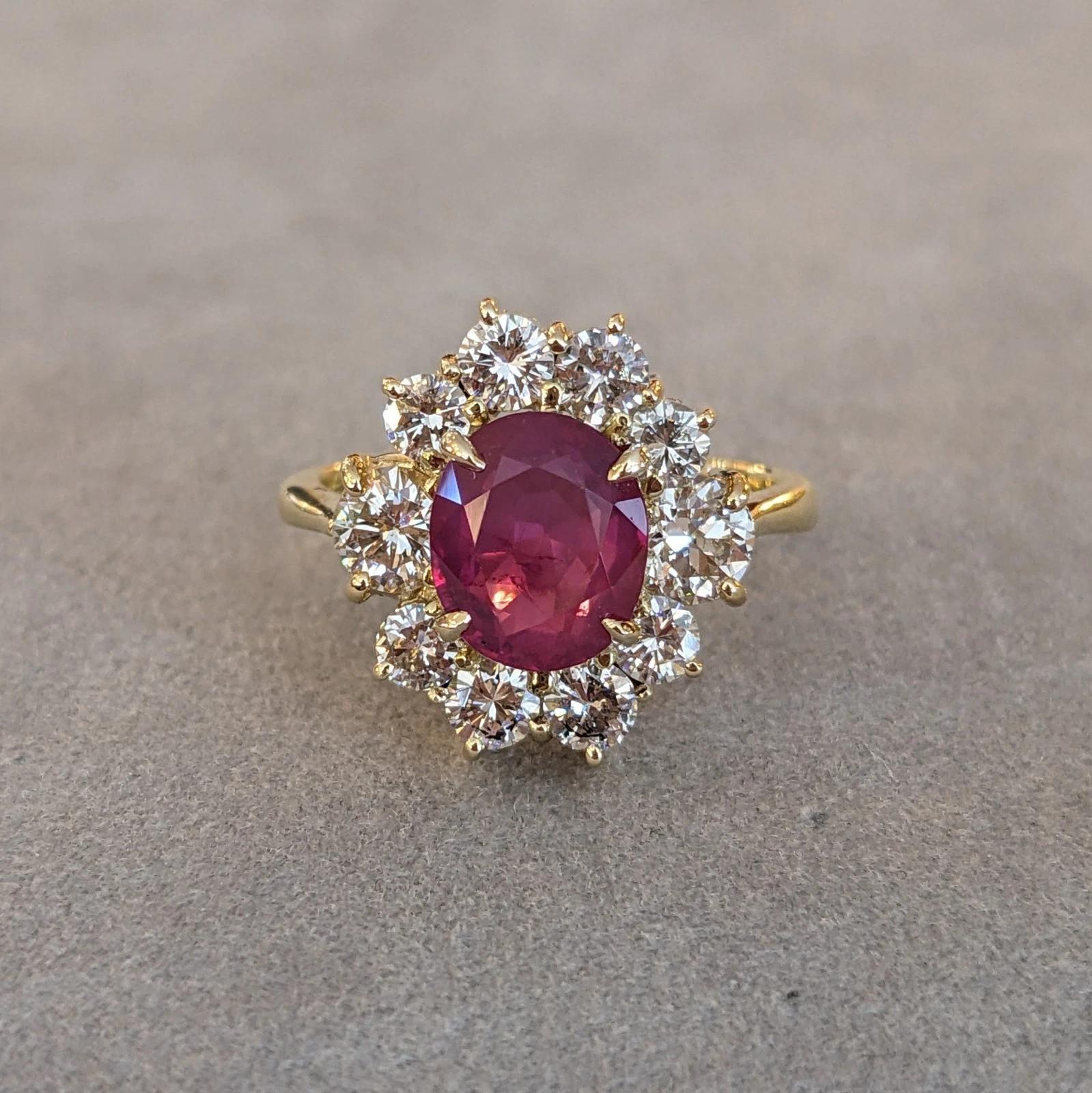 GIA No Heat Rubis de Birmanie 3.00 ct dans une monture en or jaune 18k et diamant Excellent état - En vente à La Jolla, CA