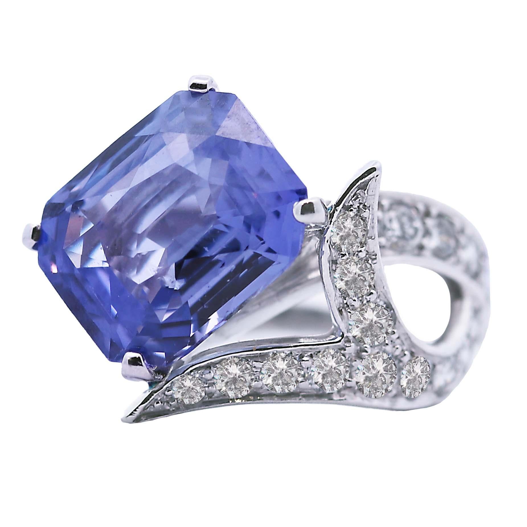 GIA No-Heat Color Change Sapphire and Diamond Cocktail Ring In New Condition For Sale In Beverly Hills, CA