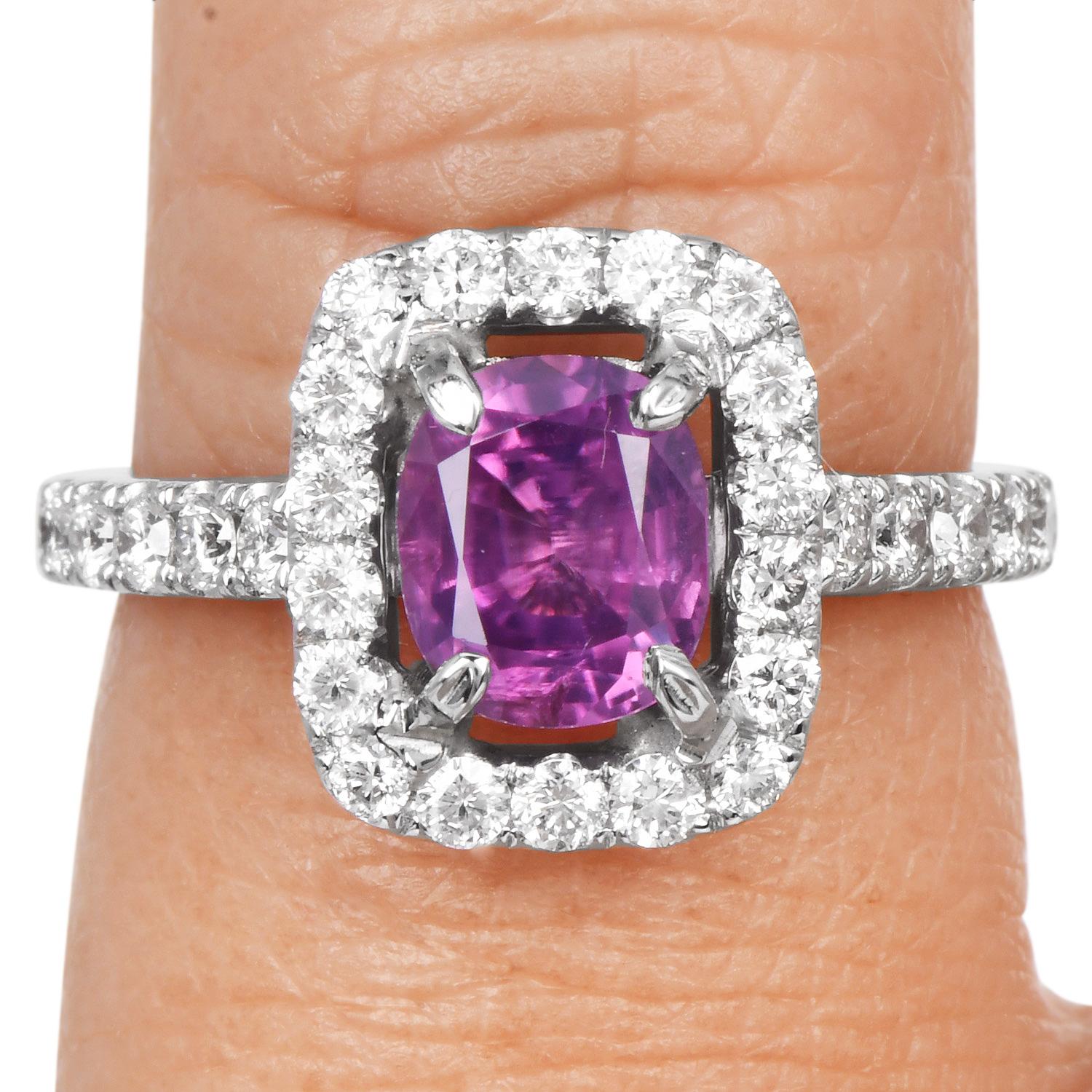 GIA Zafiro rosa de Cachemira sin calor talla cojín Anillo de compromiso 18K en venta 1