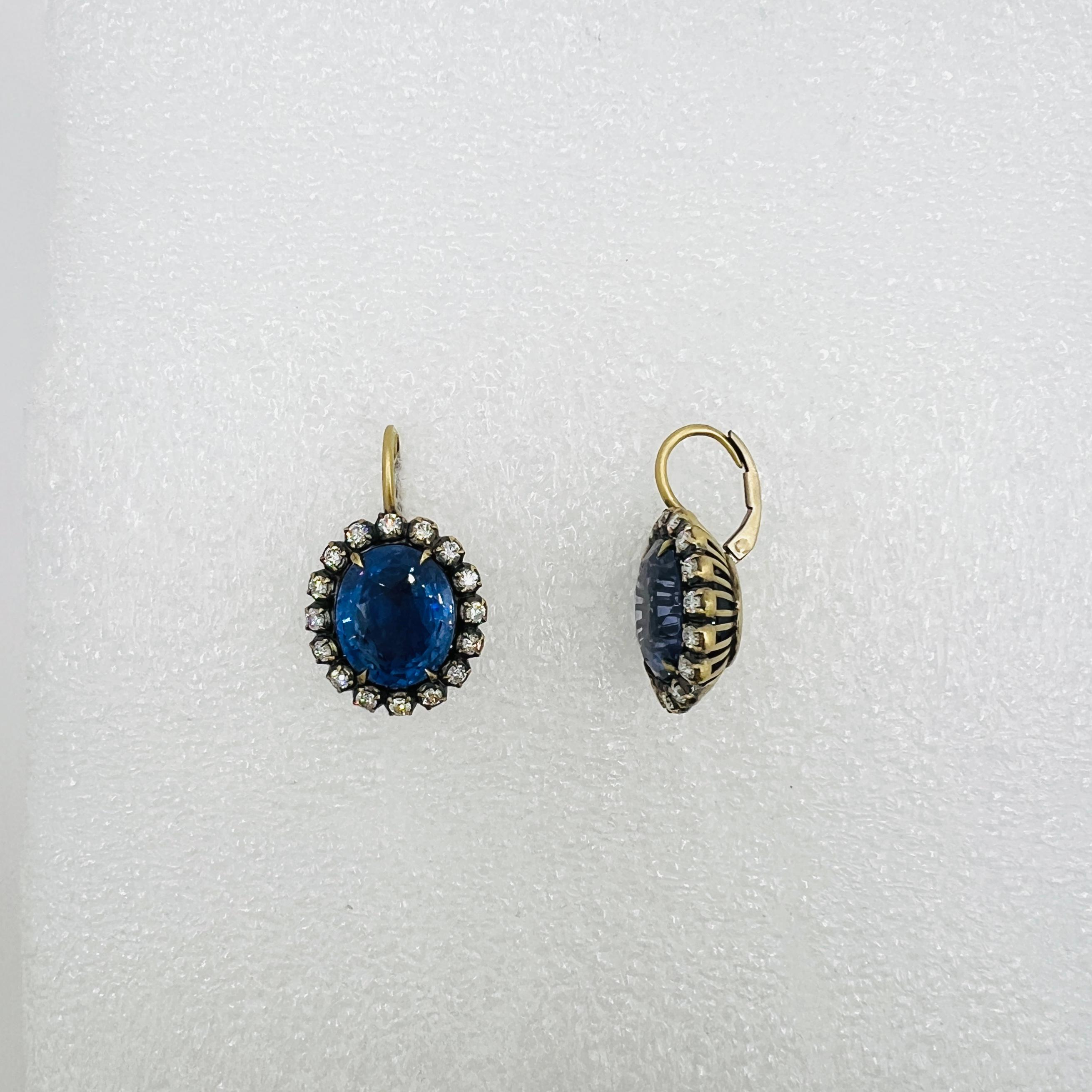 Women's or Men's GIA No Heat Sapphire and White Diamond Dangle Earrings in 18K Yellow Gold
