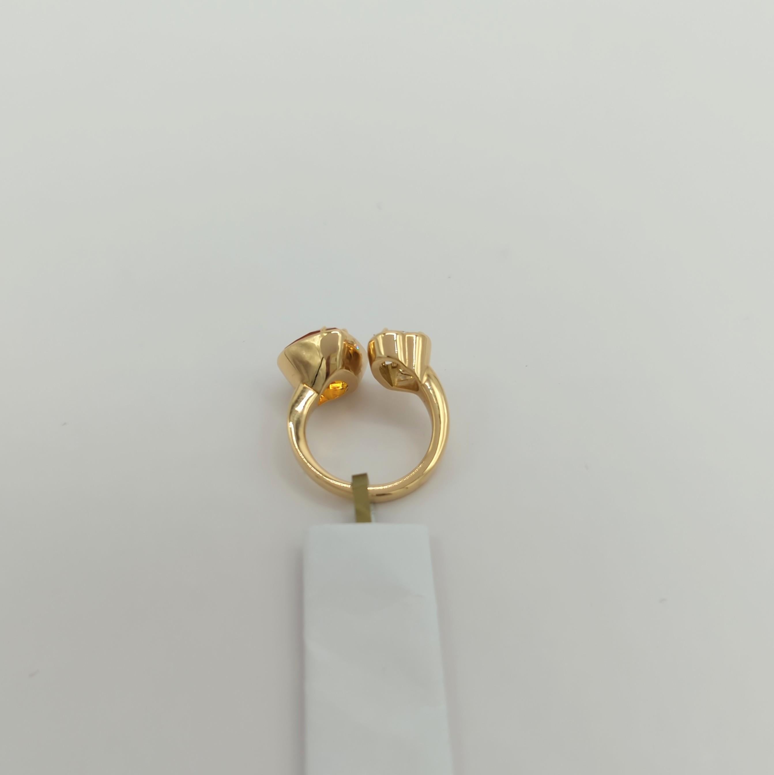 GIA Orange Sapphire and White Diamond Toi Et Moi Ring in 18K Yellow Gold For Sale 1