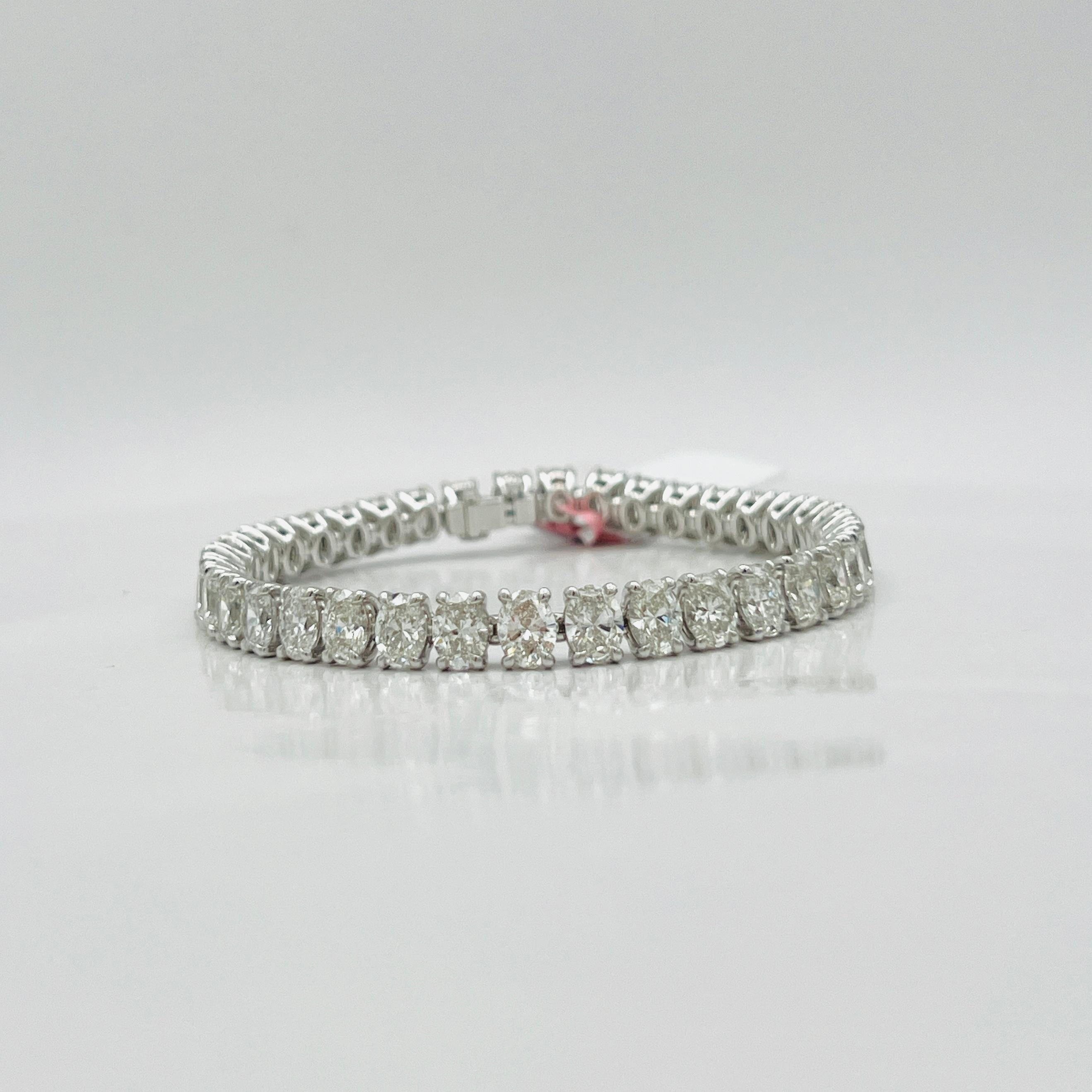 GIA Pulsera de tenis con diamantes ovalados de medio quilate cada uno en oro blanco de 18 quilates en venta 1