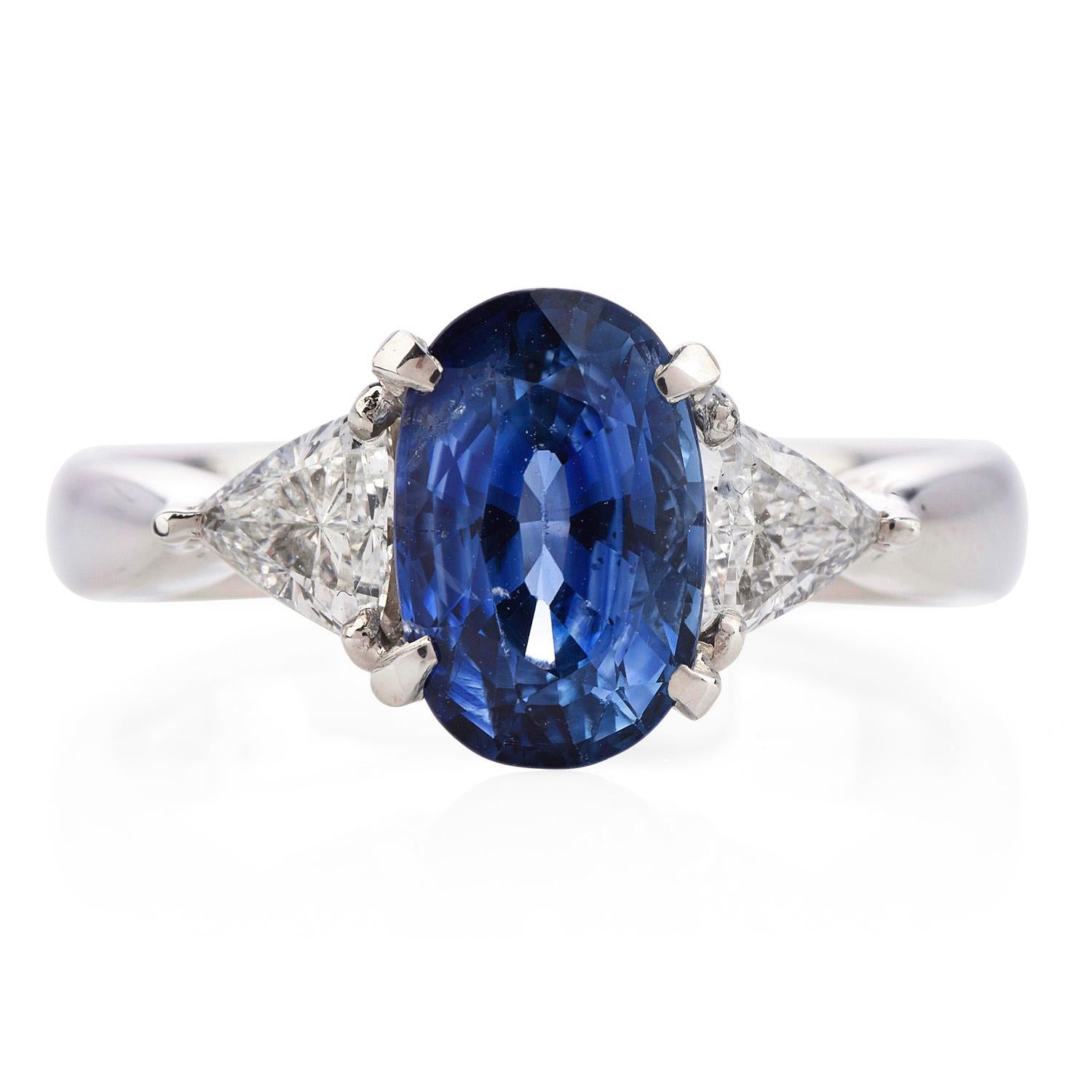 GIA Oval shape Natural Sapphire Diamond Platinum Three Stone Ring In Excellent Condition For Sale In Miami, FL