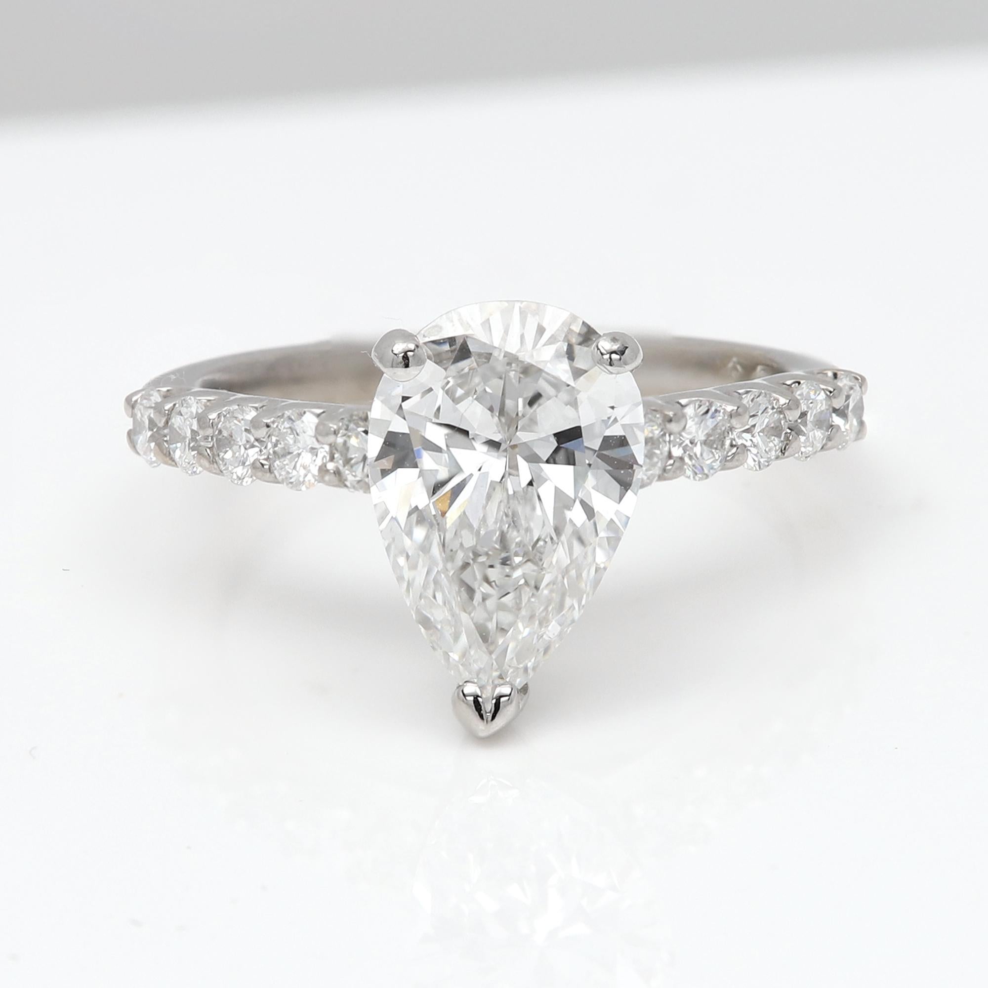 GIA Pear Shape Diamond Ring 2.07 Natural Diamond F-SI Engagement Ring 18 karat For Sale 5