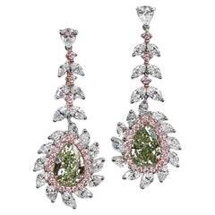 Boucles d'oreilles pendantes en diamant fantaisie de forme poire GIA,  Or blanc et or rose 18k