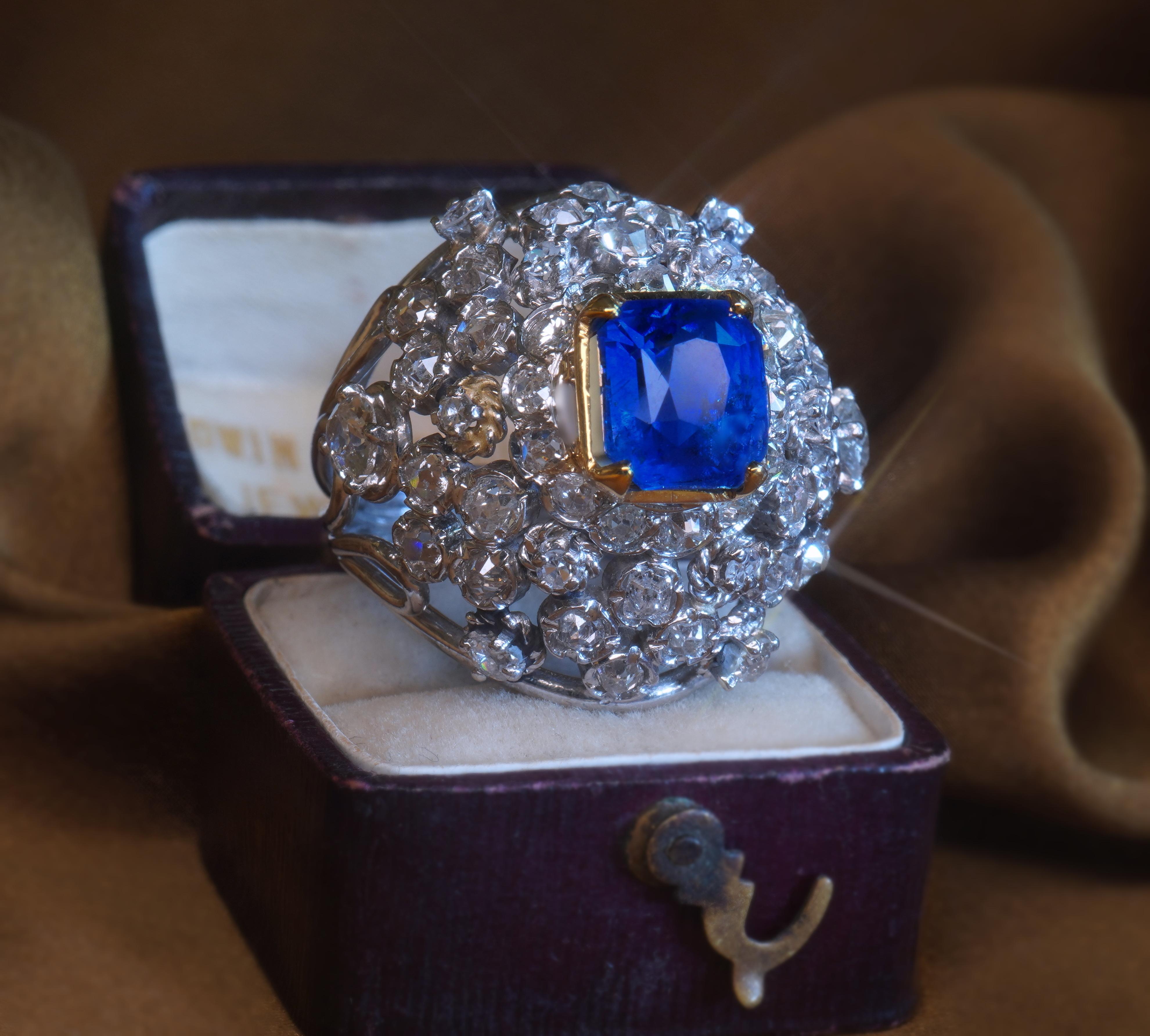 Women's or Men's GIA Platinum 18K Blue Sapphire Diamond Huge Ring Unheated Ceylon Mine 8.27 Cts For Sale