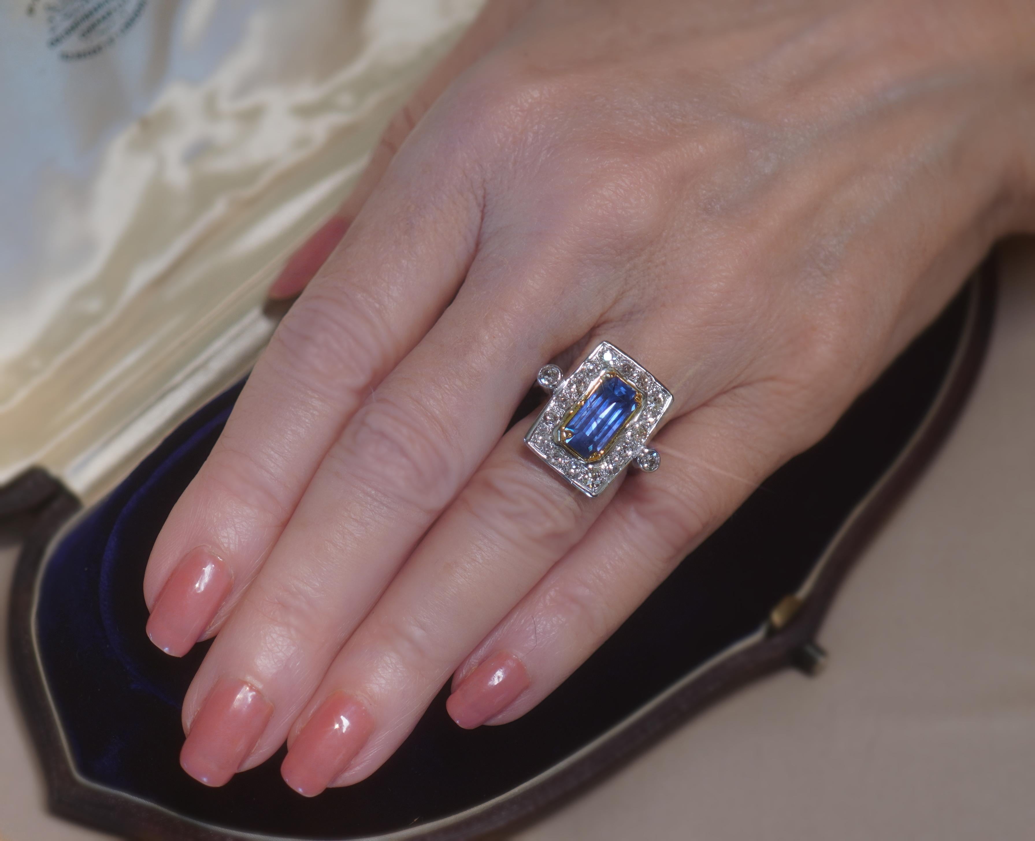 GIA Platine 18K Saphir bleu Bague diamant de Ceylan sans chaleur VS Antique 8.32 CTS Bon état - En vente à Sylvania, GA
