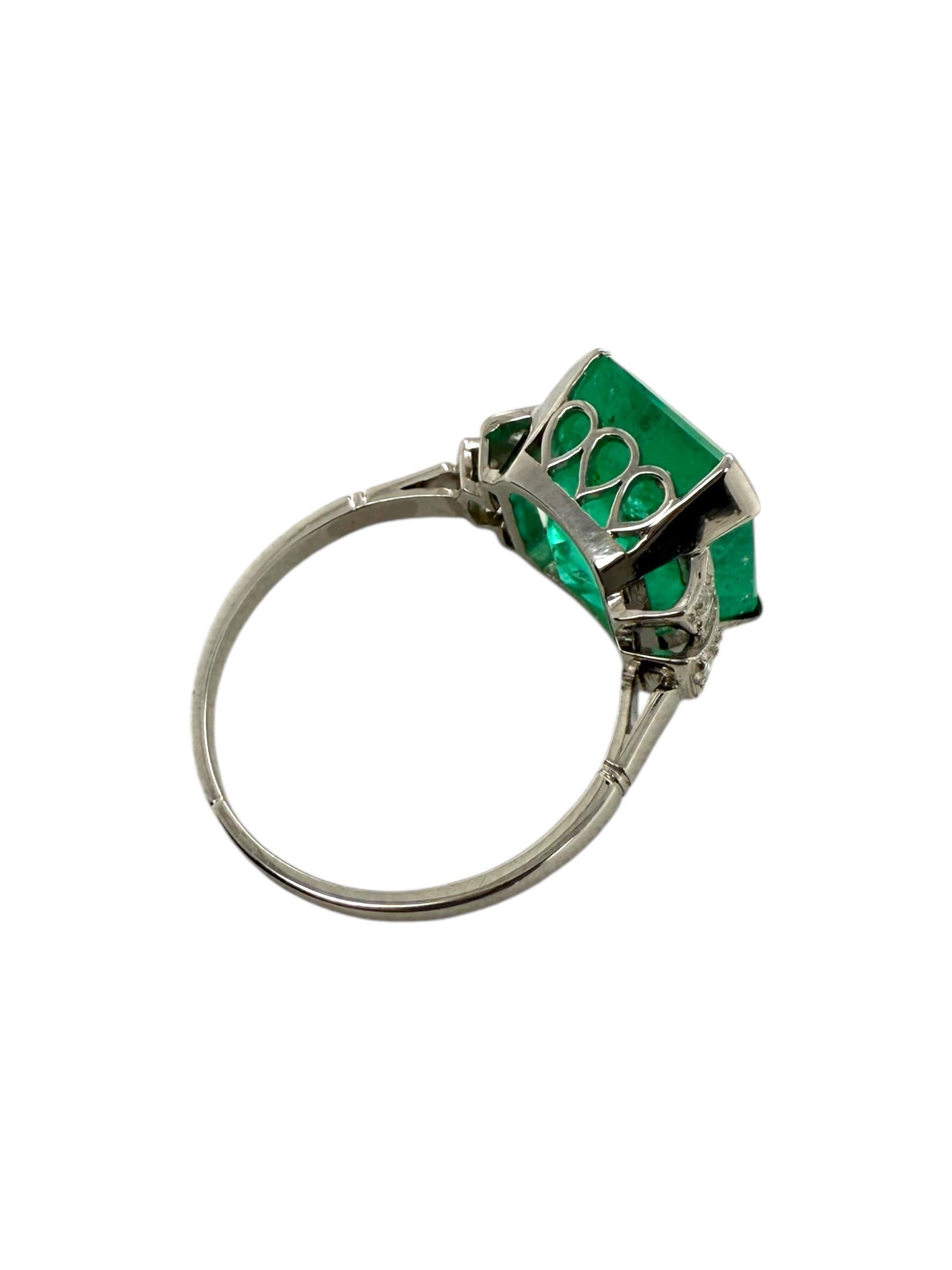 GIA Anello di platino Art Deco con smeraldo colombiano da 5,47 carati in vendita 5