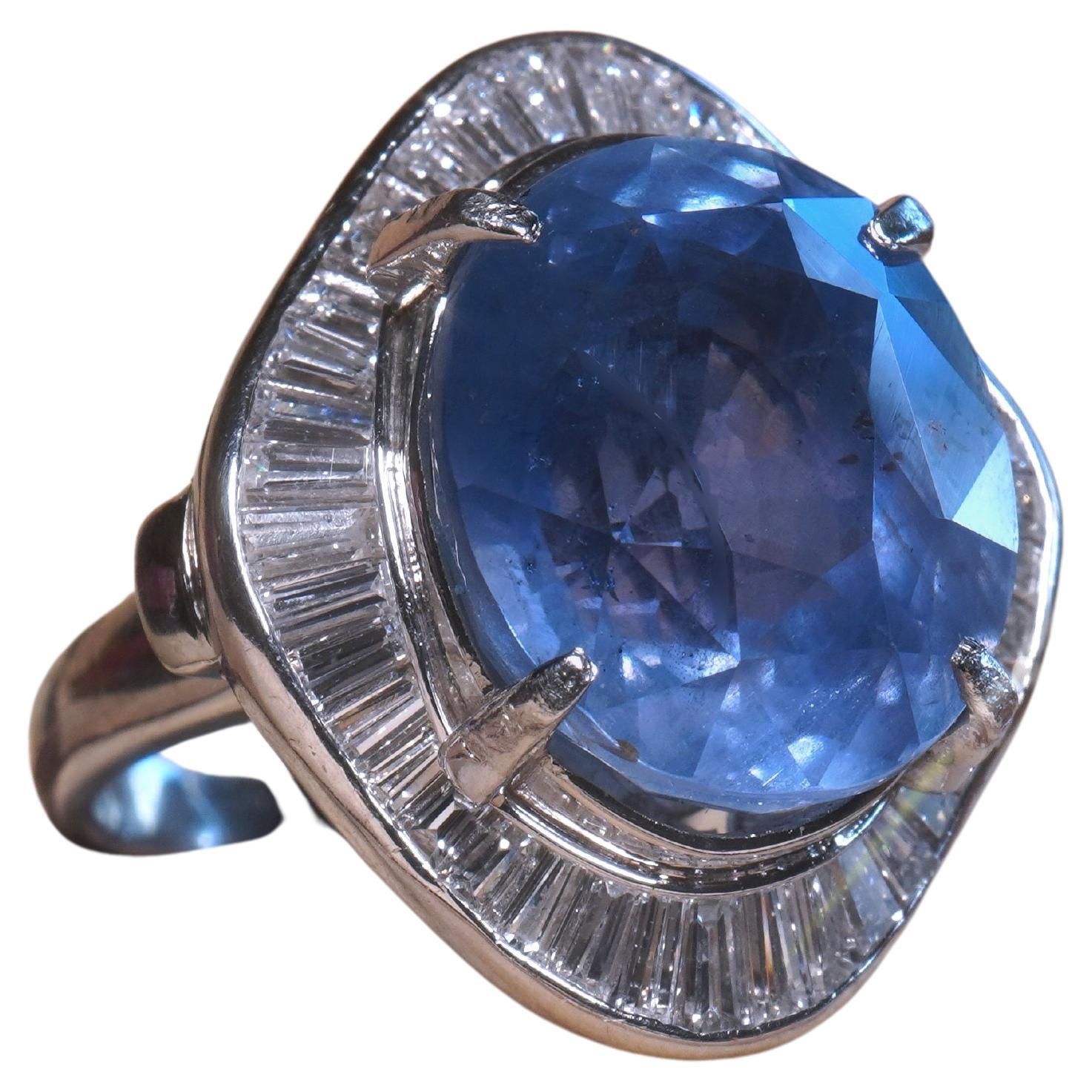 Old South Jewels proudly presents...VINTAGE LUXURY... GIA CERTIFIED PLATINUM GIANT 19.92 CARAT UNHEATED SAPPHIRE DIAMOND VINTAGE RING AND BOX.   VERY RARE 17.27 CARAT TRANSPARENT BLUE GIA CERTIFIED RARE NO HEAT NATURAL CEYLON SAPPHIRE.   (This