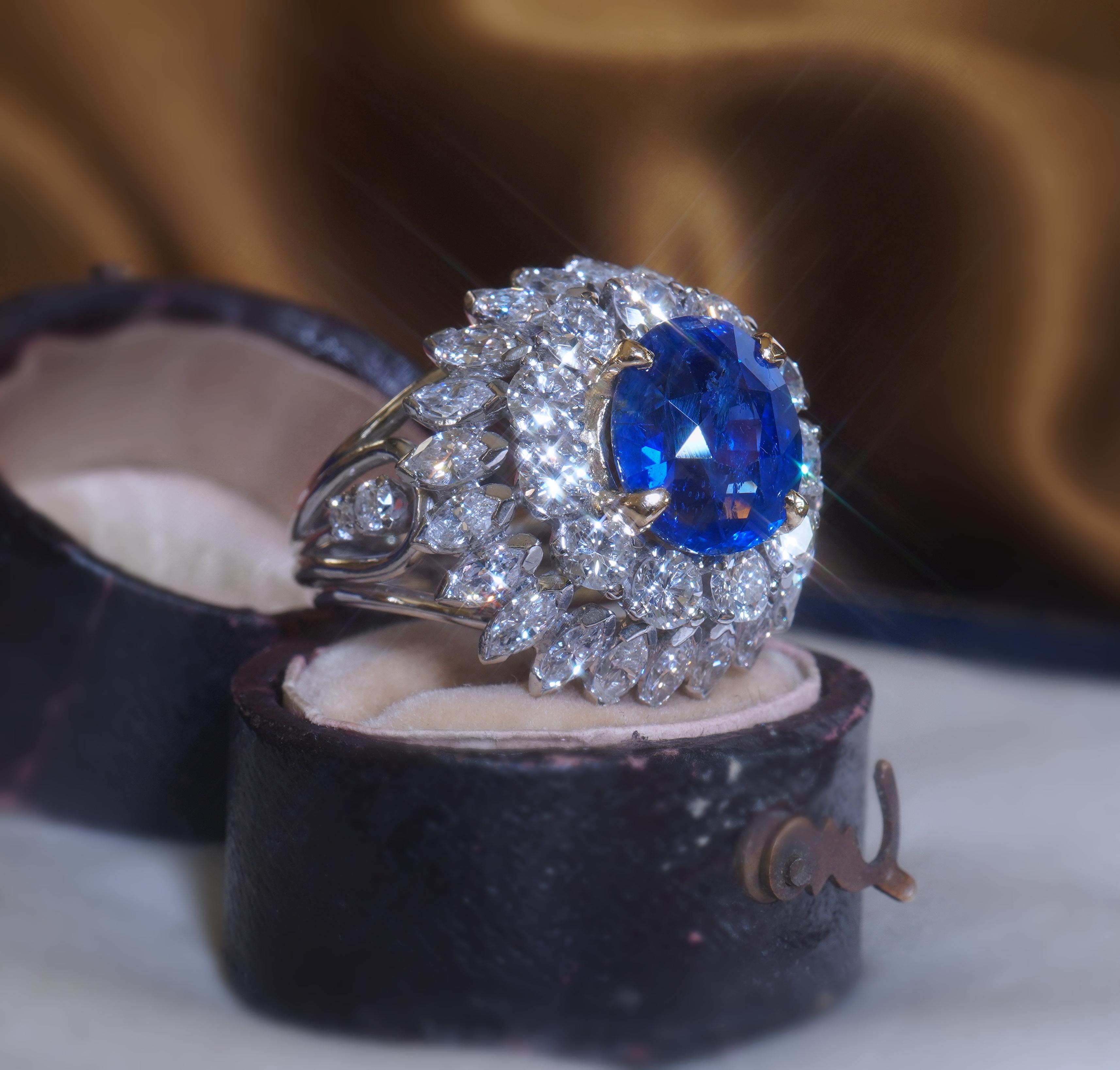 Old South Jewels proudly presents...VINTAGE LUXURY... GIA CERTIFIED PLATINUM & 18K 11.27 CARAT UNHEATED SAPPHIRE & DIAMOND VINTAGE RING AND BOX.   5.85 CARAT TRANSPARENT BLUE GIA CERTIFIED RARE NO HEAT NATURAL CEYLON SAPPHIRE.   (This Gorgeous