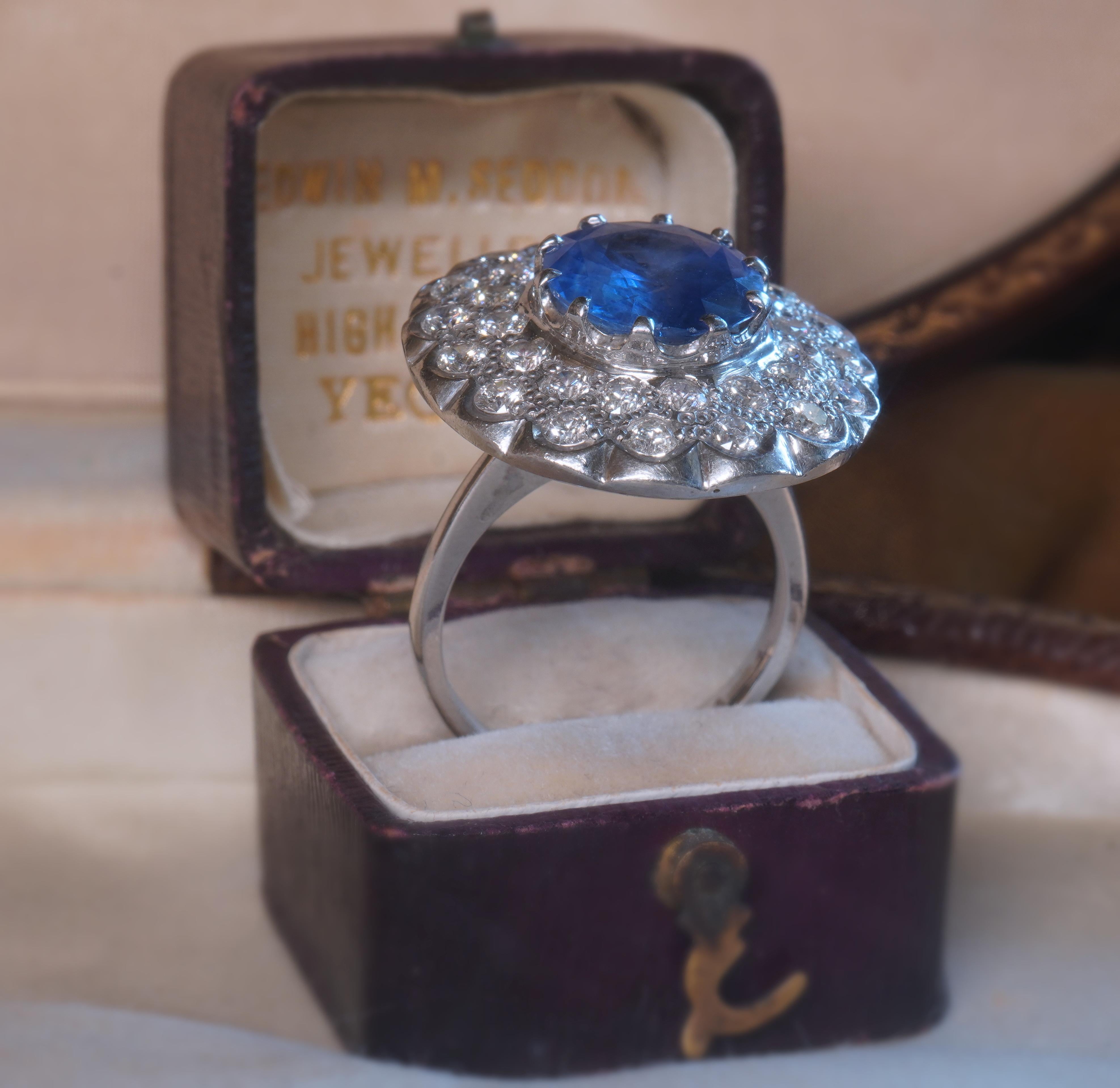 Bague Ceylan très fine de 9,17 carats en platine, saphir bleu VS et diamant certifié GIA, sans chaleur Pour femmes en vente