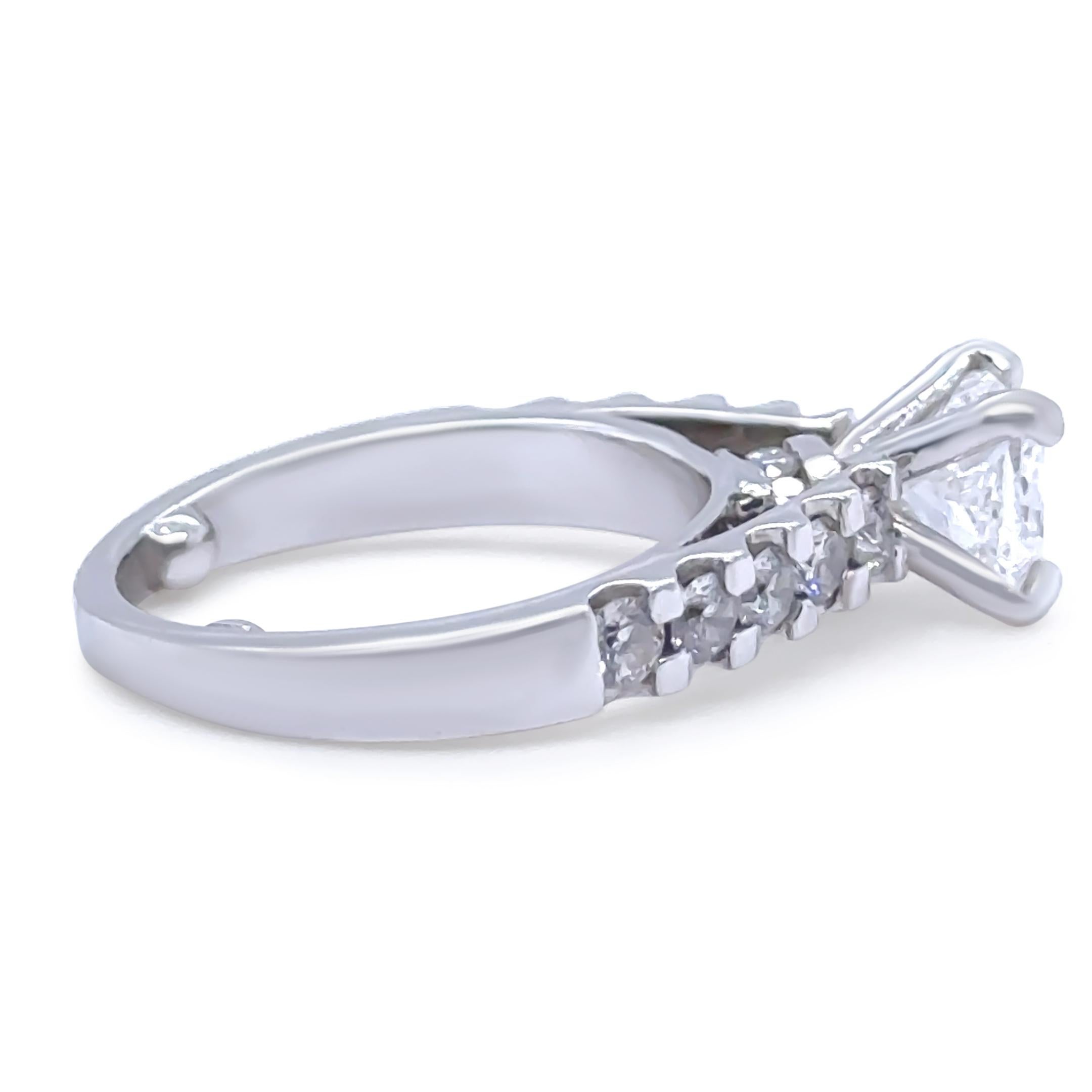 GIA Bague en platine avec diamant taille coussin 2.00ct 8.95g Excellent état - En vente à SYDNEY, NSW