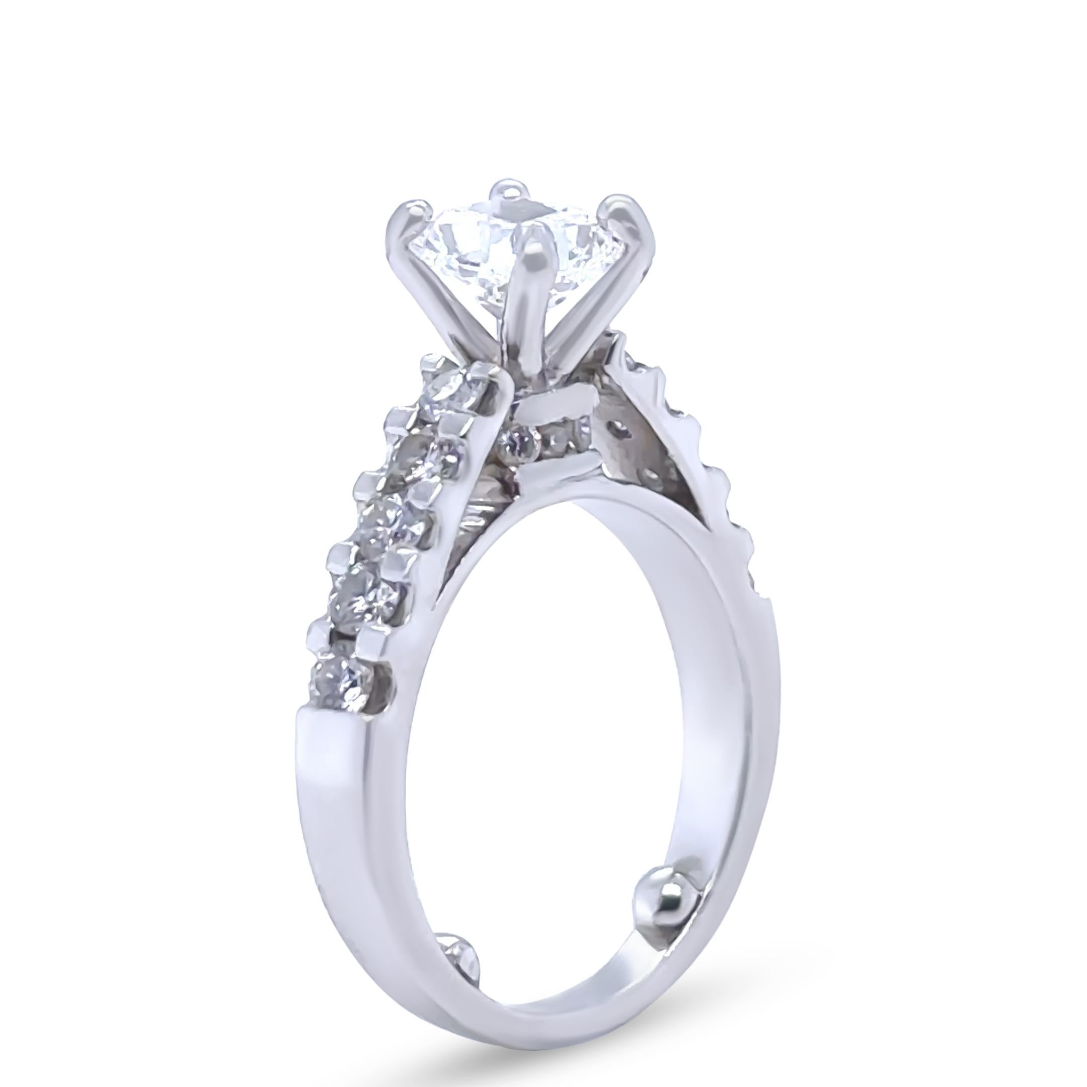 GIA Bague en platine avec diamant taille coussin 2.00ct 8.95g en vente 2